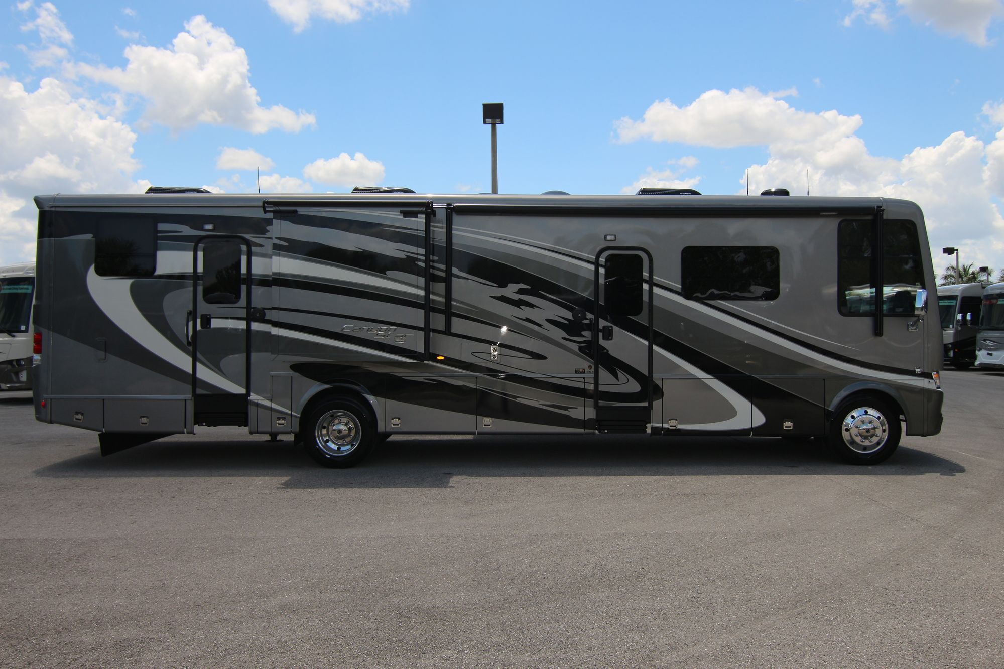 New 2019 Newmar Canyon Star TOYHAULER Class A  For Sale