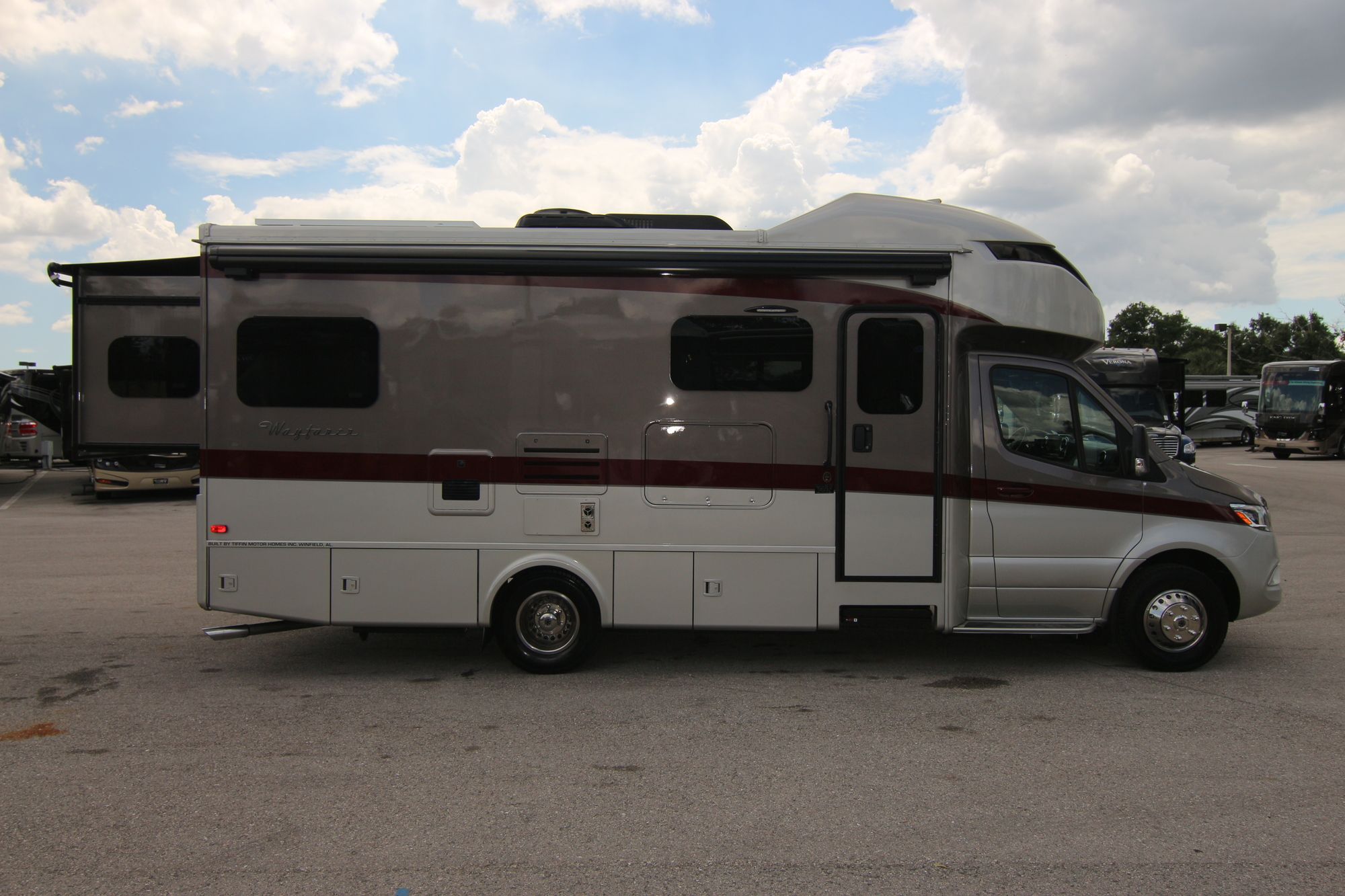 New 2020 Tiffin Motor Homes Wayfarer 25QW Class C  For Sale