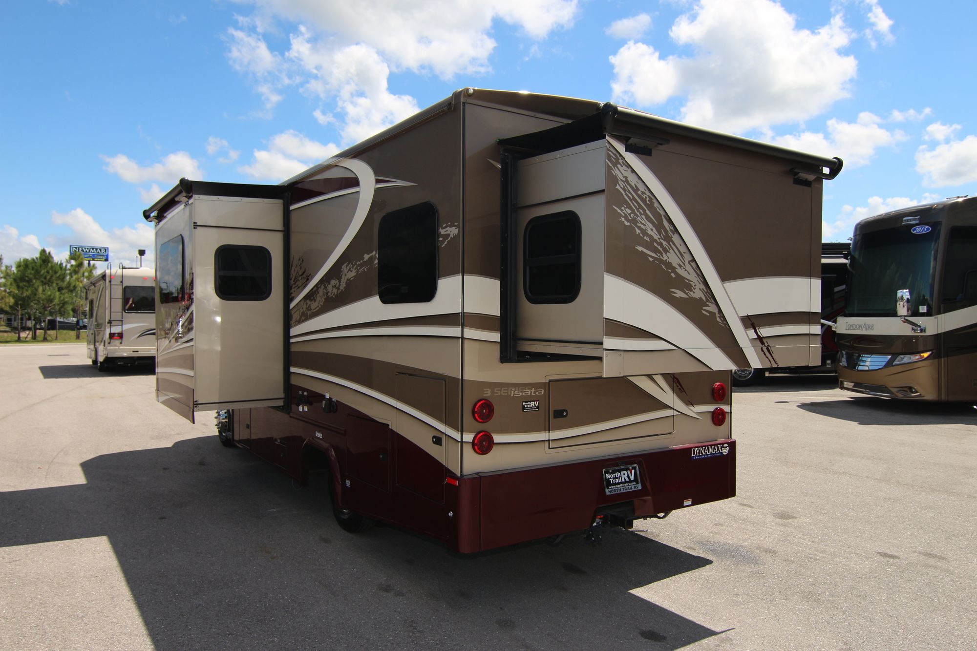 New 2020 Dynamax Isata 3 24RW Class C  For Sale