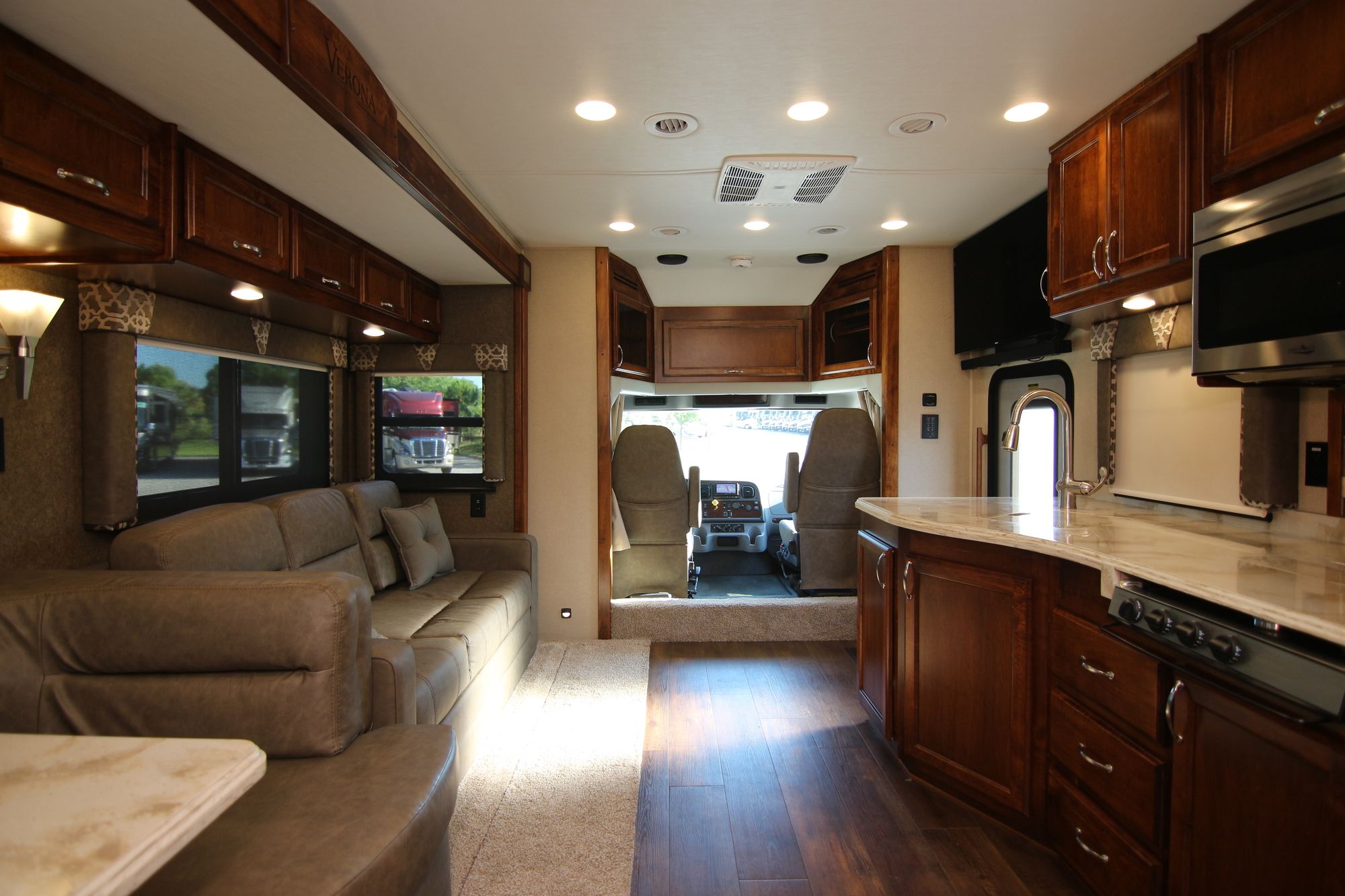 Used 2019 Renegade Rv Verona 36VSB Super C  For Sale