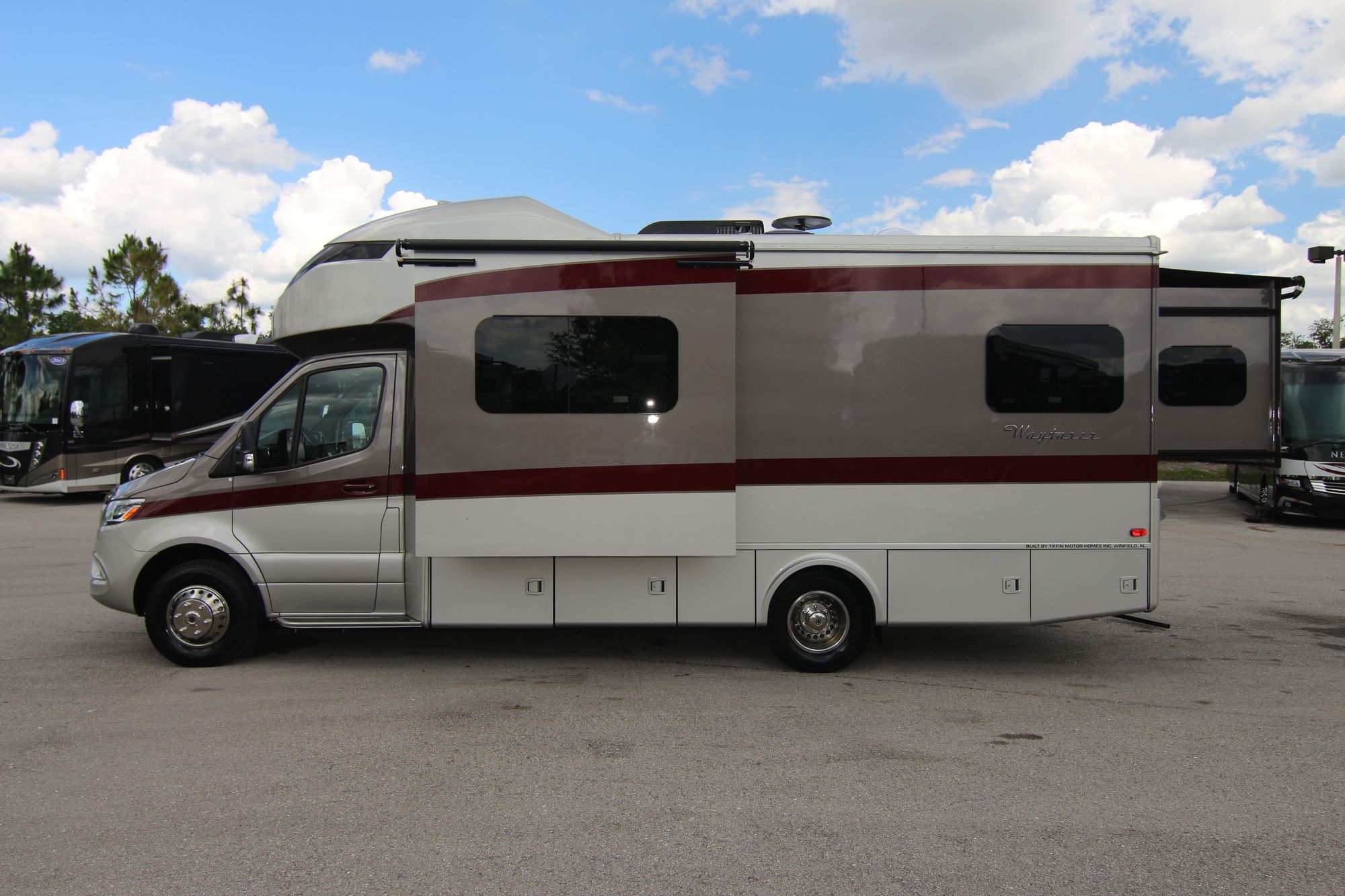 New 2020 Tiffin Motor Homes Wayfarer 25QW Class C  For Sale