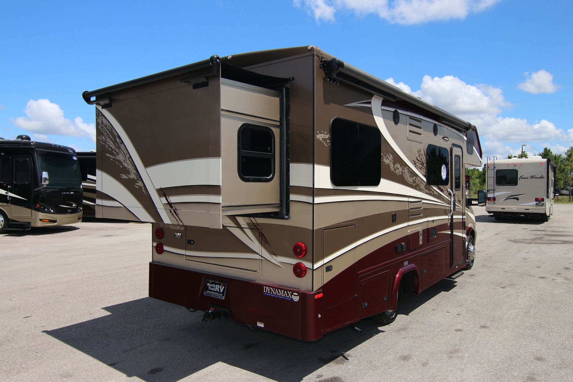 New 2020 Dynamax Isata 3 24RW Class C  For Sale