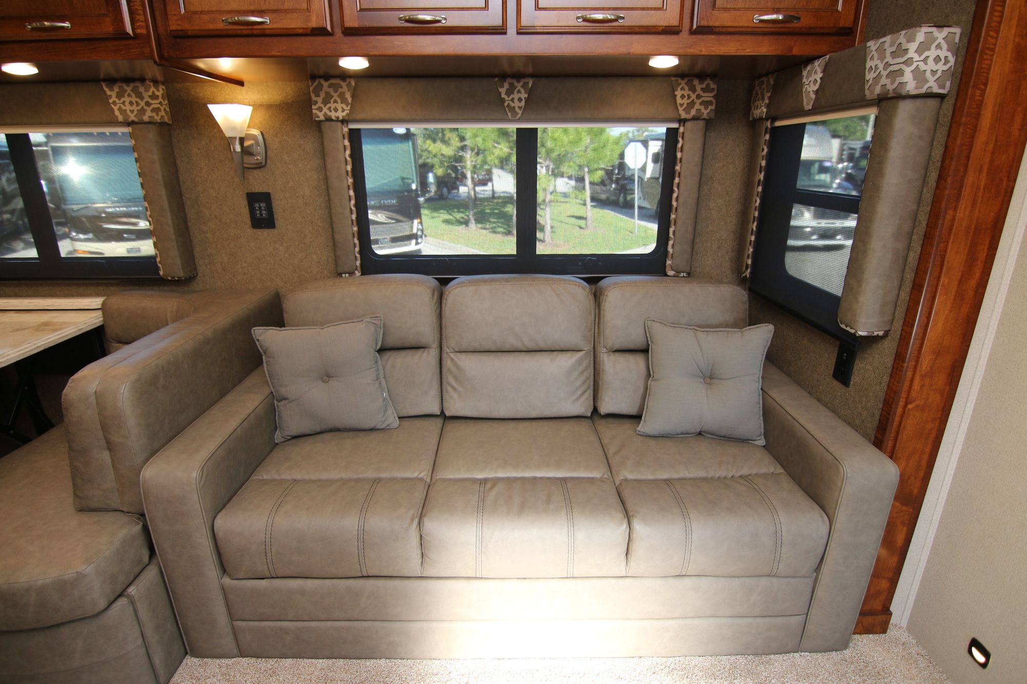 Used 2019 Renegade Rv Verona 36VSB Super C  For Sale