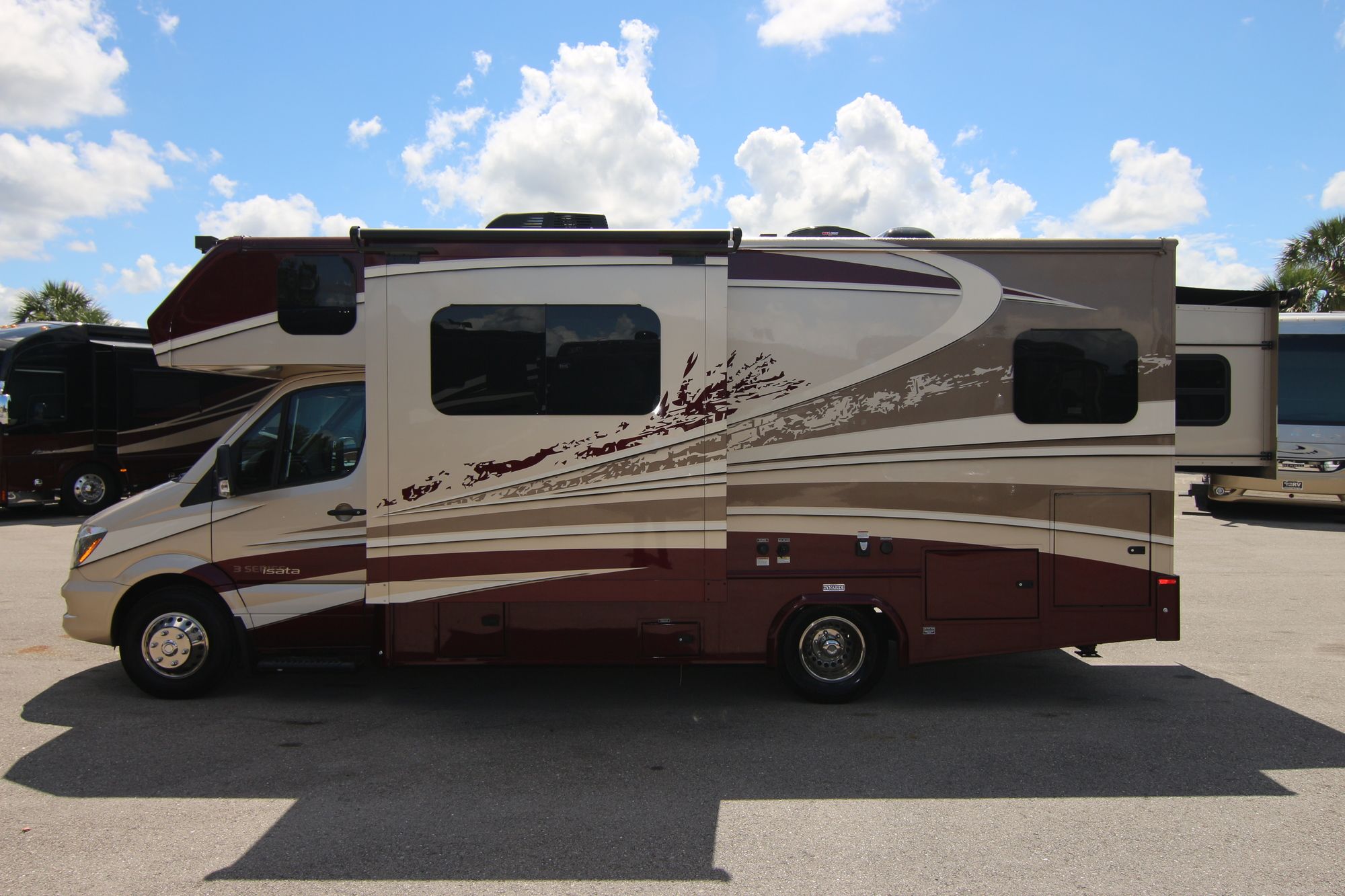 New 2020 Dynamax Isata 3 24RW Class C  For Sale