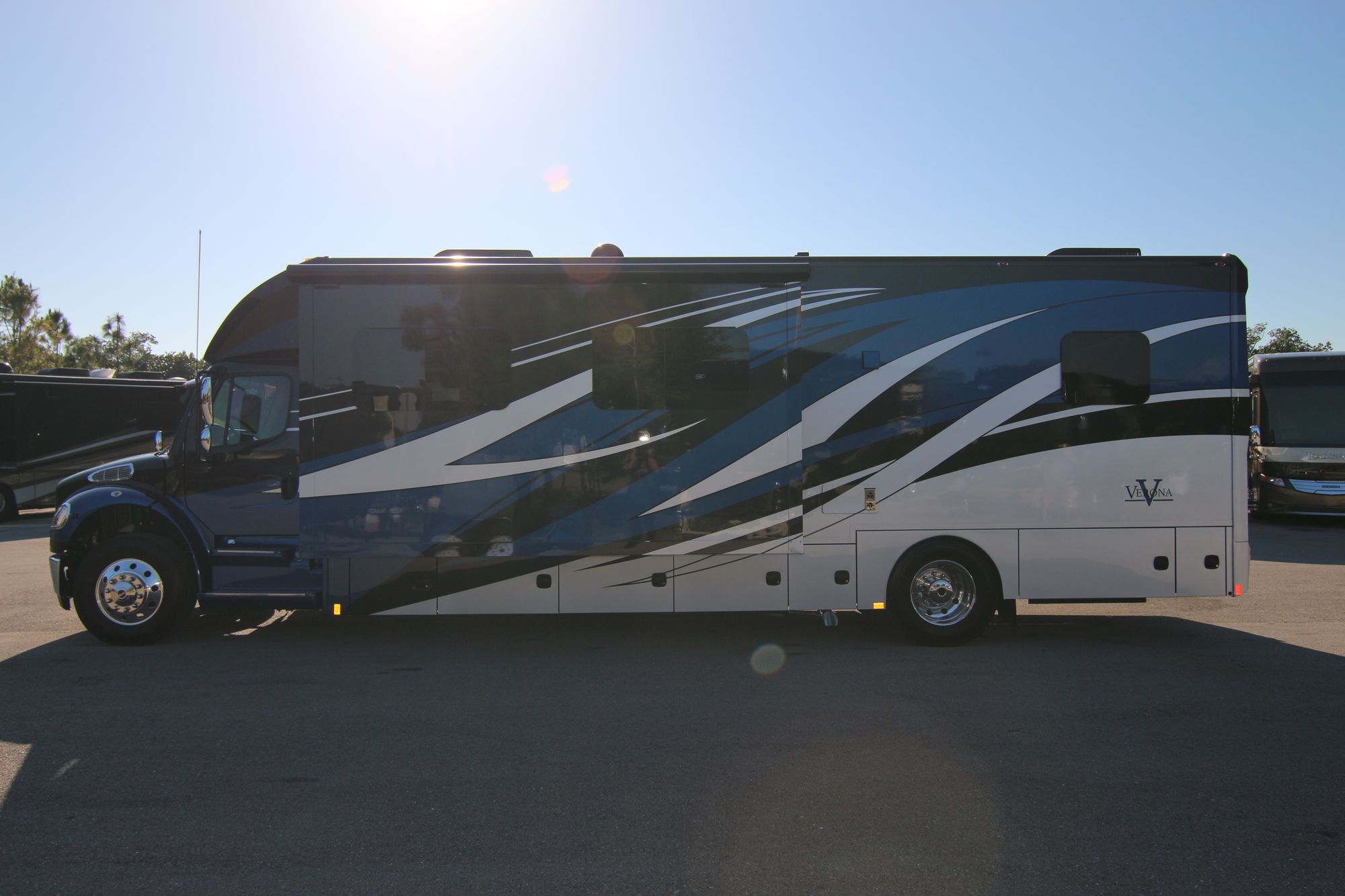 Used 2019 Renegade Rv Verona 36VSB Super C  For Sale