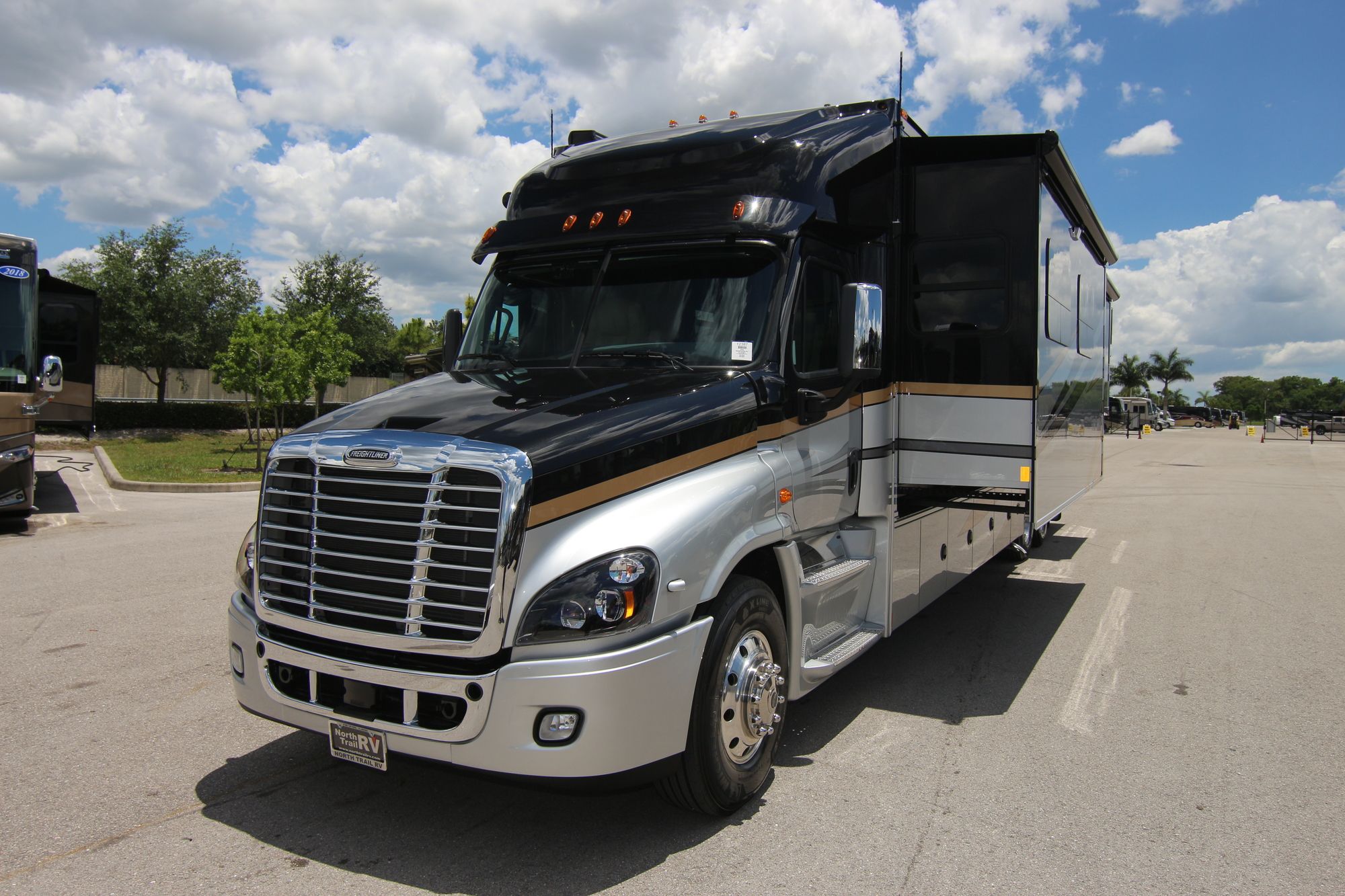 New 2020 Renegade Rv Classic 45CBH Super C  For Sale