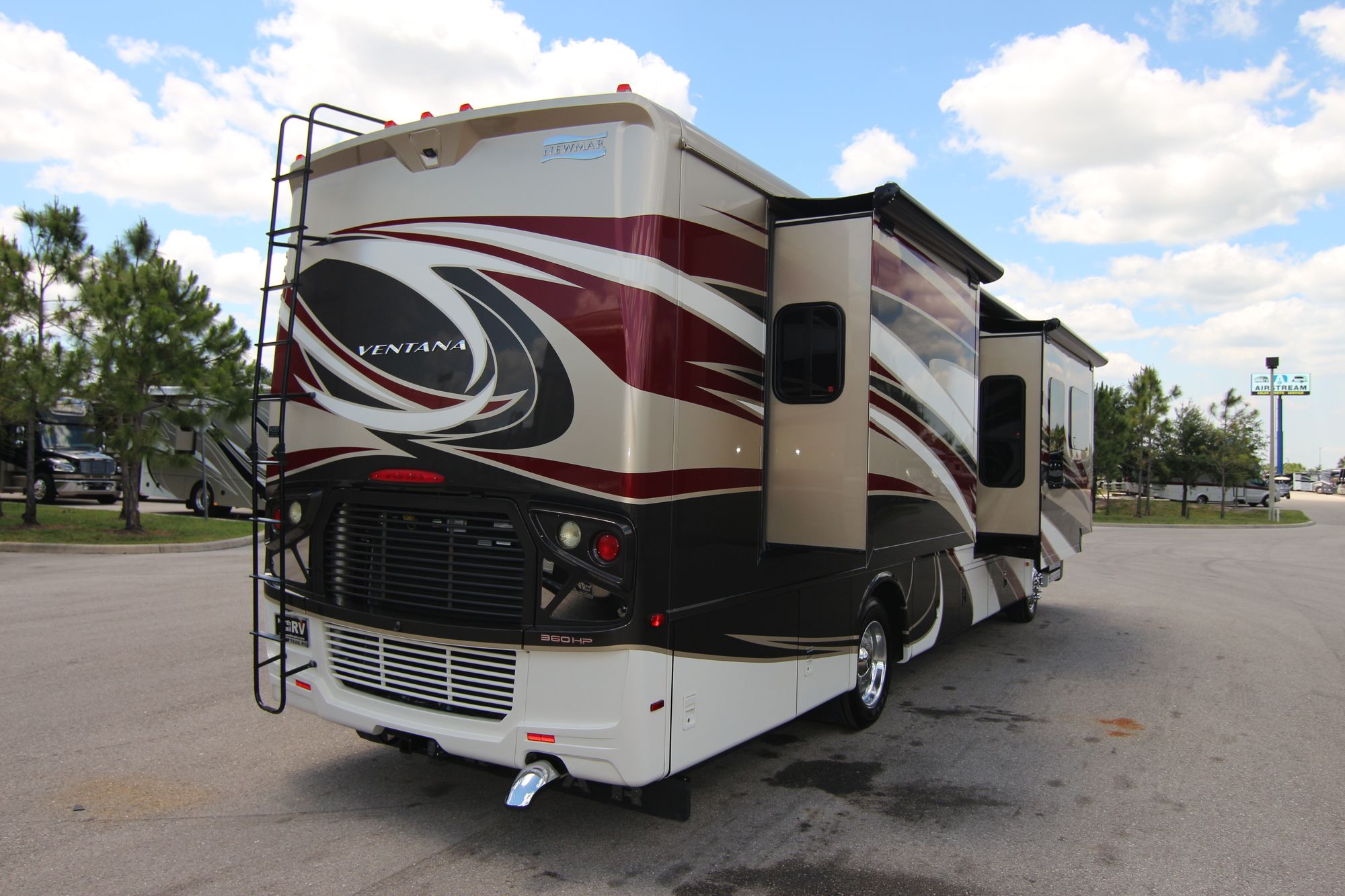 Used 2015 Newmar Ventana 3635 Class A  For Sale