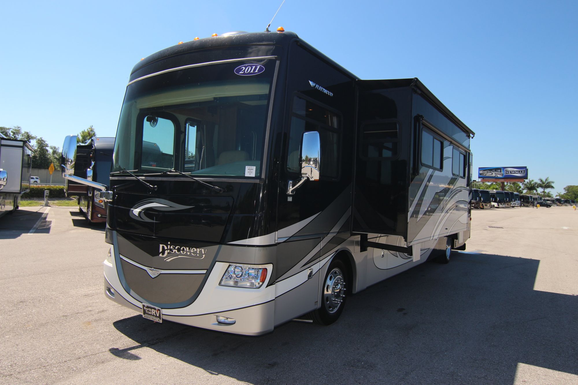 Used 2011 Fleetwood Discovery 40X Class A  For Sale