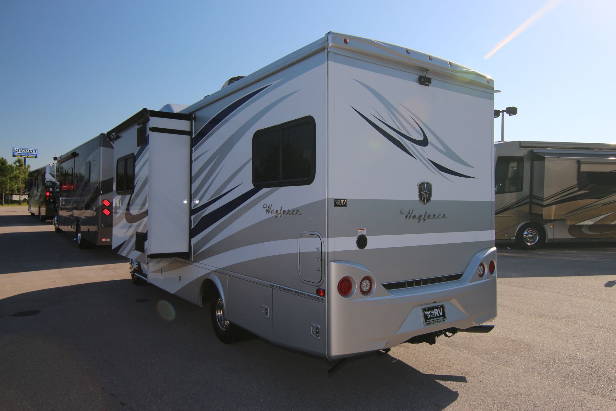 Used 2018 Tiffin Motor Homes Wayfarer 24TW Class C  For Sale