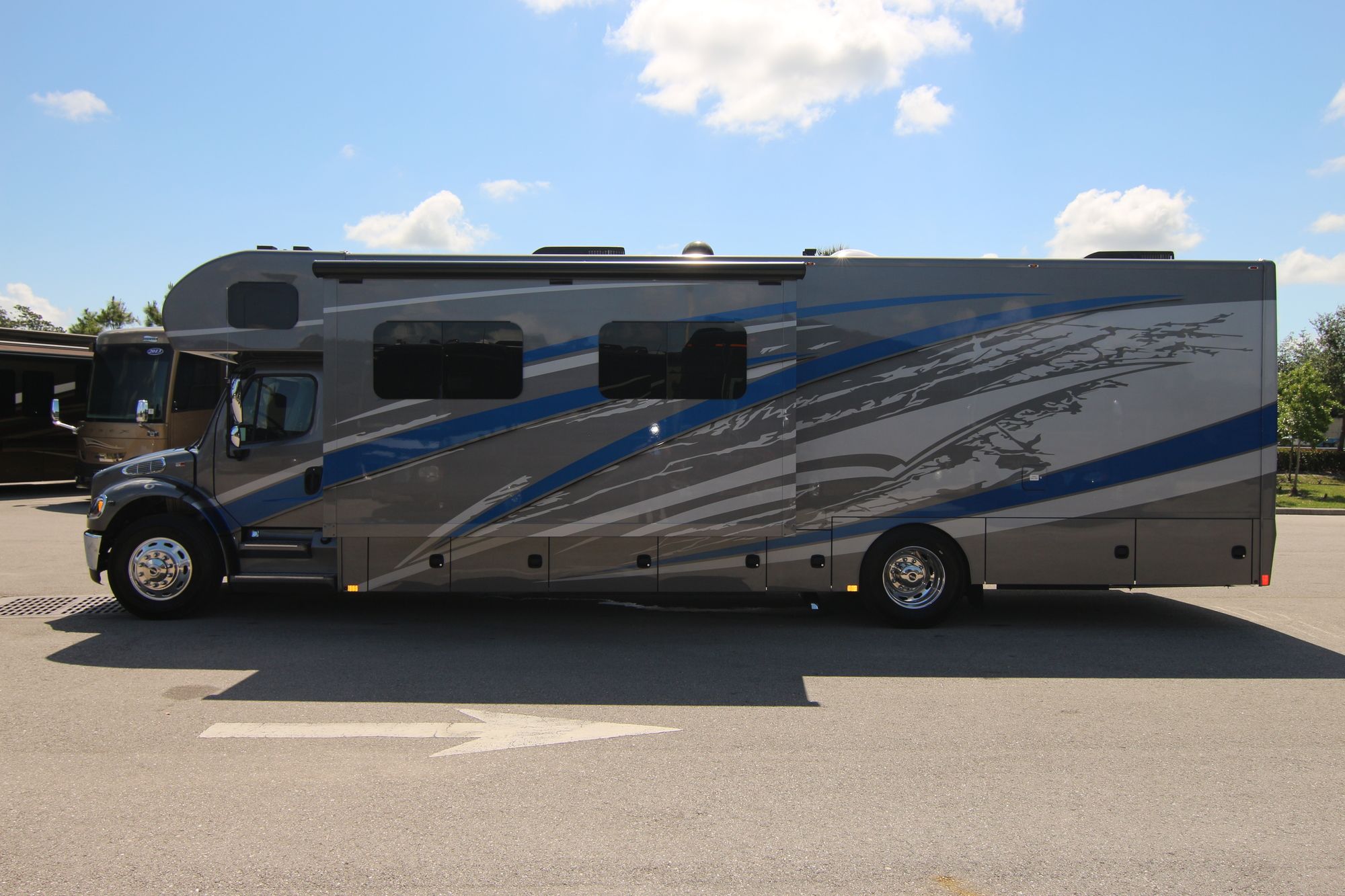 New 2020 Renegade Rv Valencia 38BB Super C  For Sale