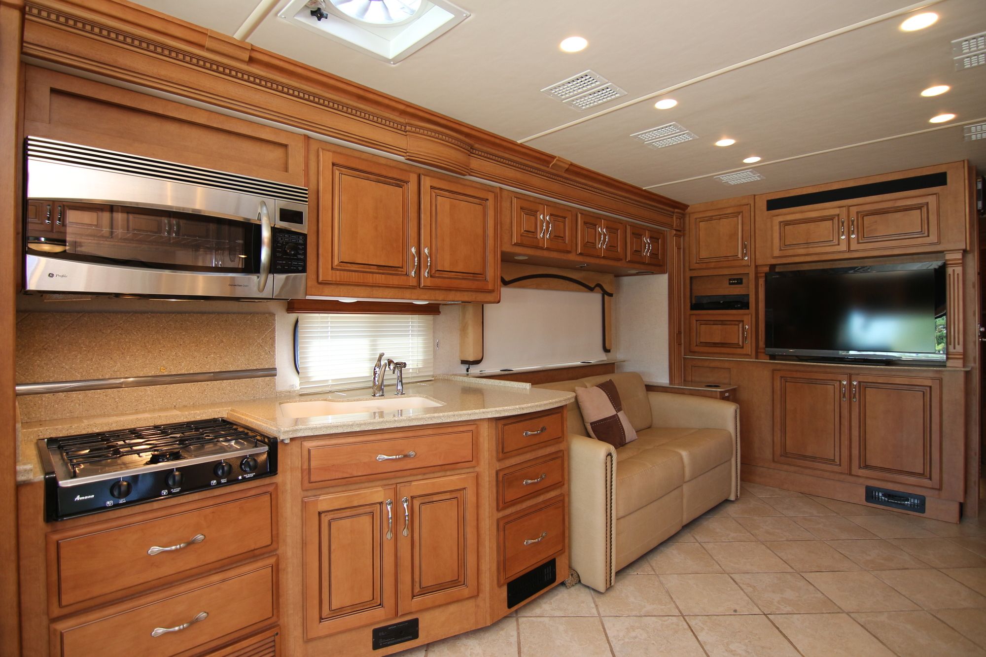 Used 2011 Fleetwood Discovery 40X Class A  For Sale