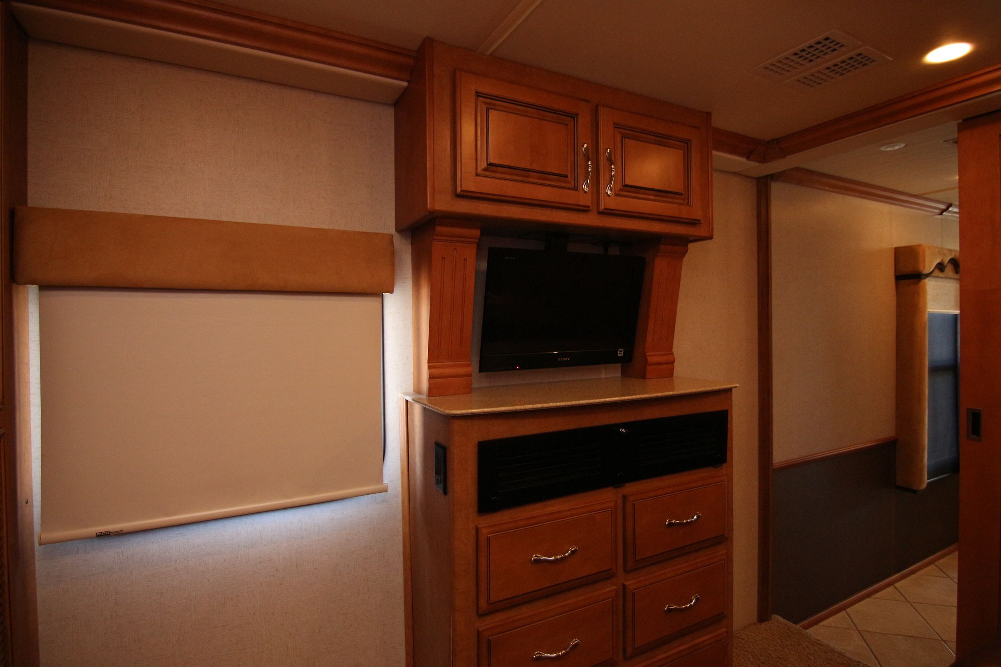 Used 2011 Fleetwood Discovery 40X Class A  For Sale