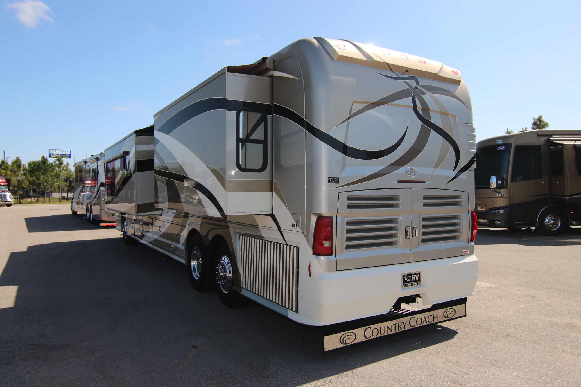 Used 2008 Country Coach Intrigue JUBILEE Class A  For Sale