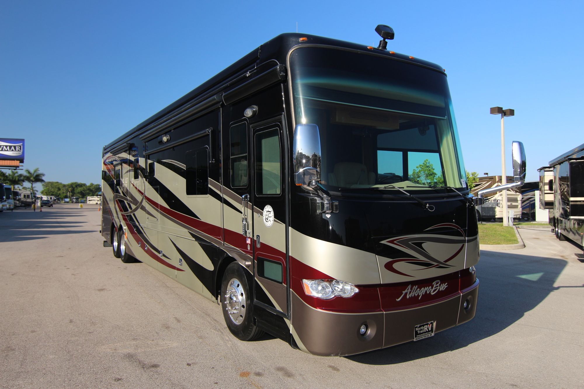 Used 2013 Tiffin Motor Homes Allegro Bus 43QGP Class A  For Sale