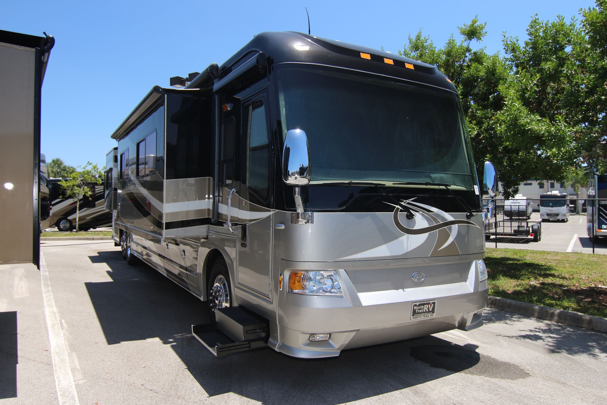 Used 2008 Country Coach Intrigue JUBILEE Class A  For Sale