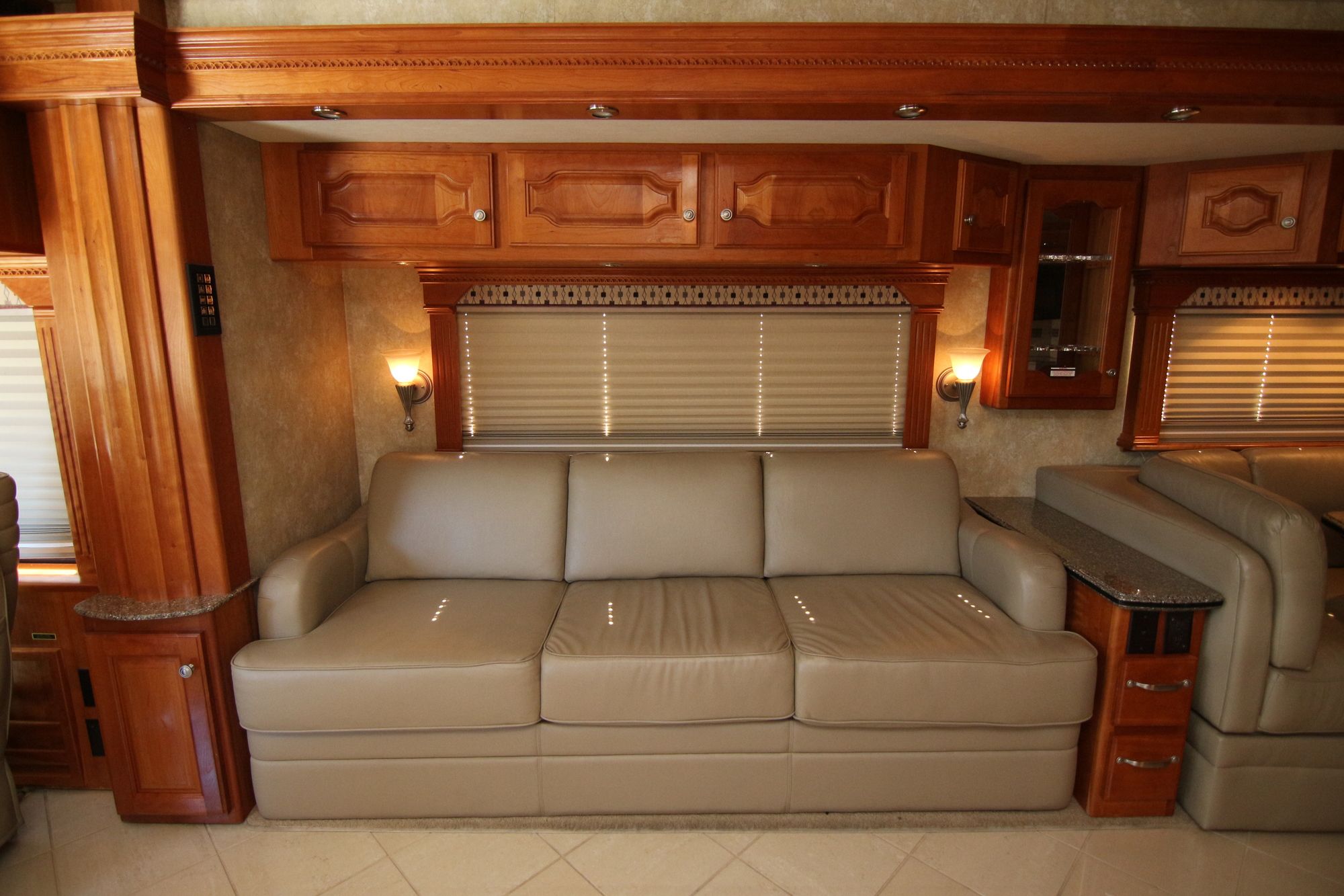 Used 2008 Country Coach Intrigue JUBILEE Class A  For Sale