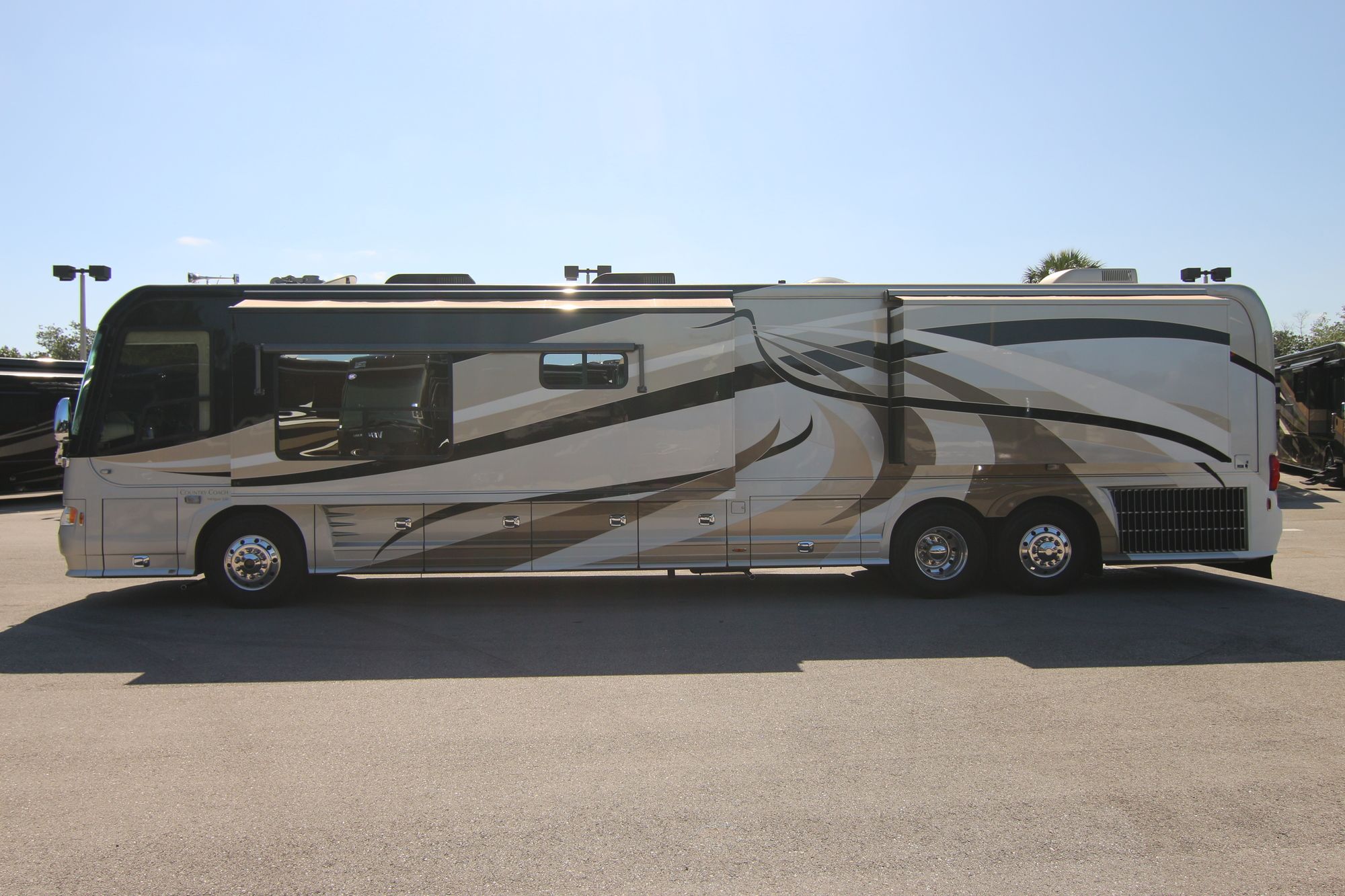 Used 2008 Country Coach Intrigue JUBILEE Class A  For Sale