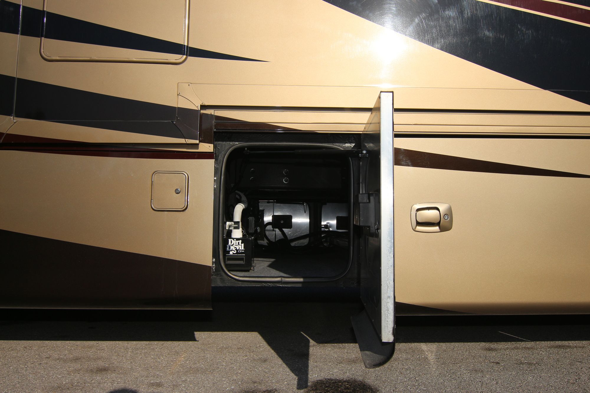 Used 2012 Tiffin Motor Homes Phaeton 42LH Class A  For Sale