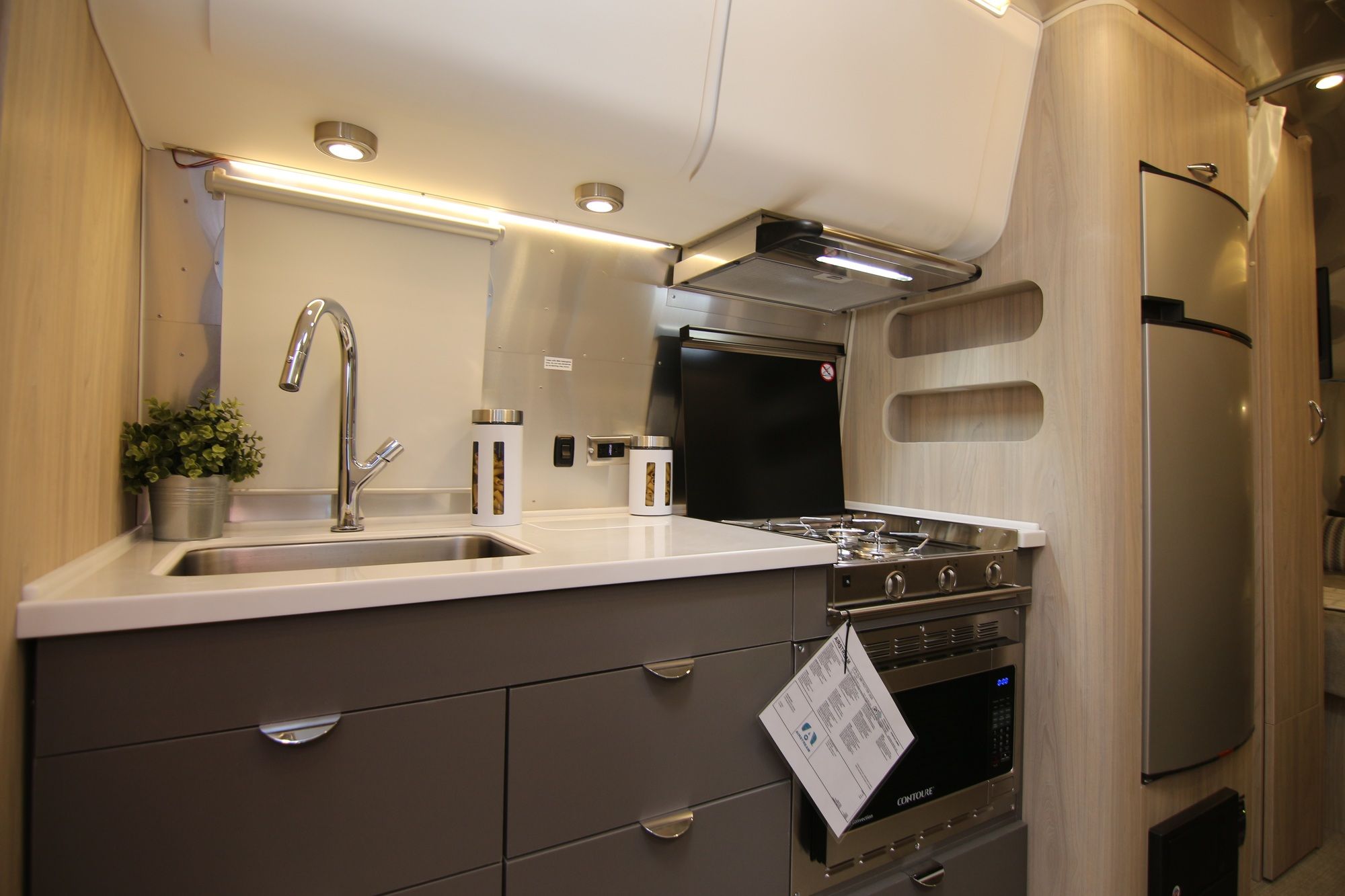 New 2020 Airstream Globetrotter 23FB Travel Trailer  For Sale