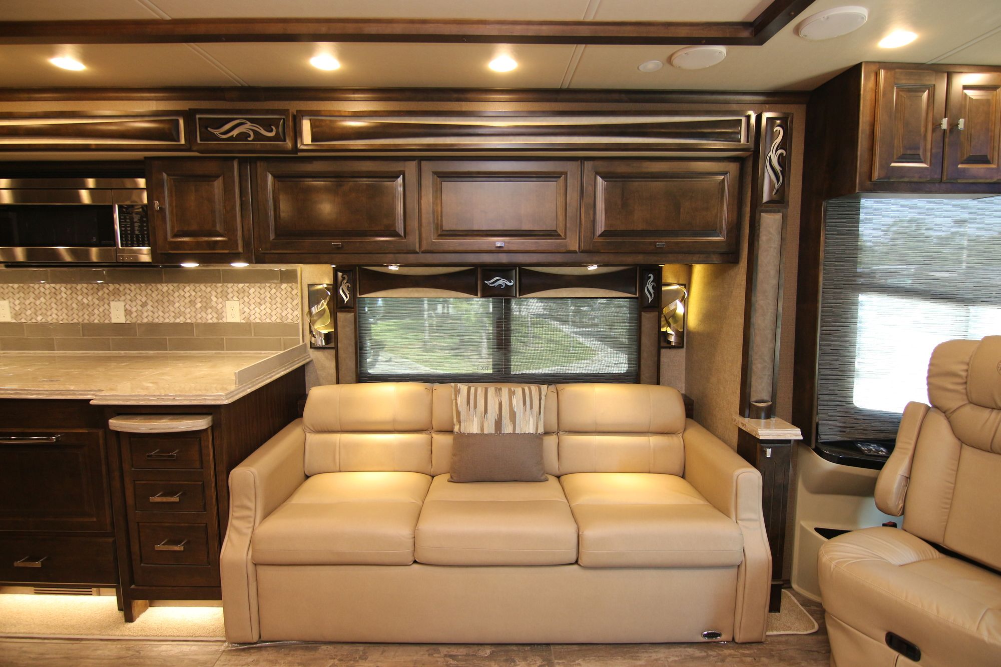 Used 2018 Tiffin Motor Homes Phaeton 40IH Class A  For Sale