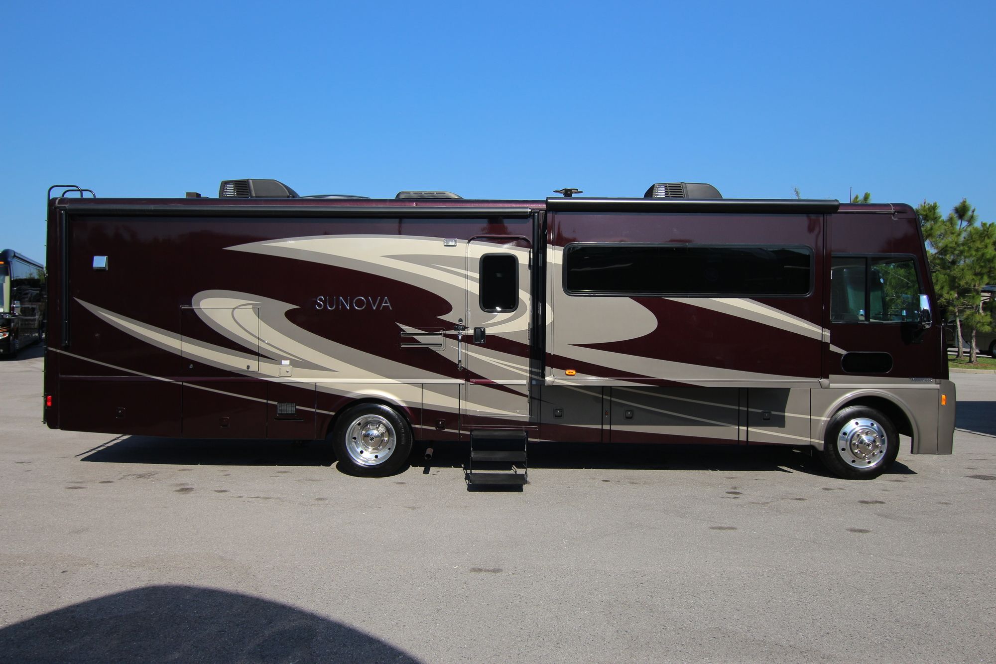 Used 2016 Itasca Sunova 35G Class A  For Sale