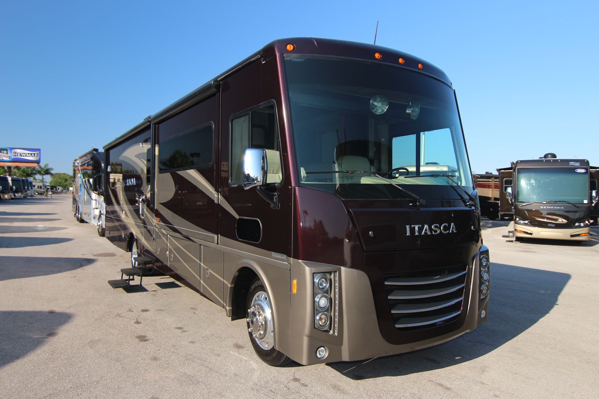 Used 2016 Itasca Sunova 35G Class A  For Sale