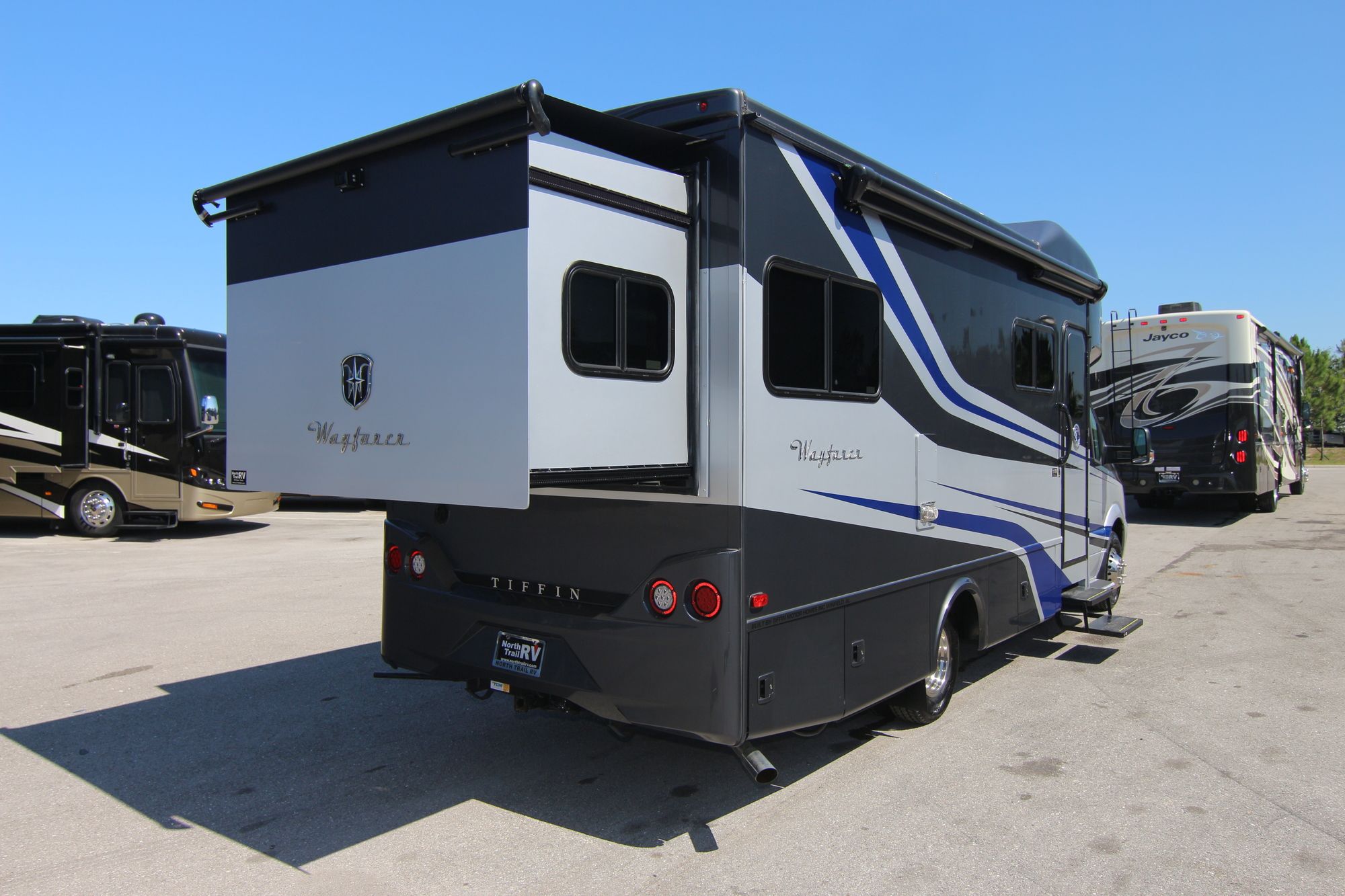 Used 2019 Tiffin Motor Homes Wayfarer 24BW Class C  For Sale