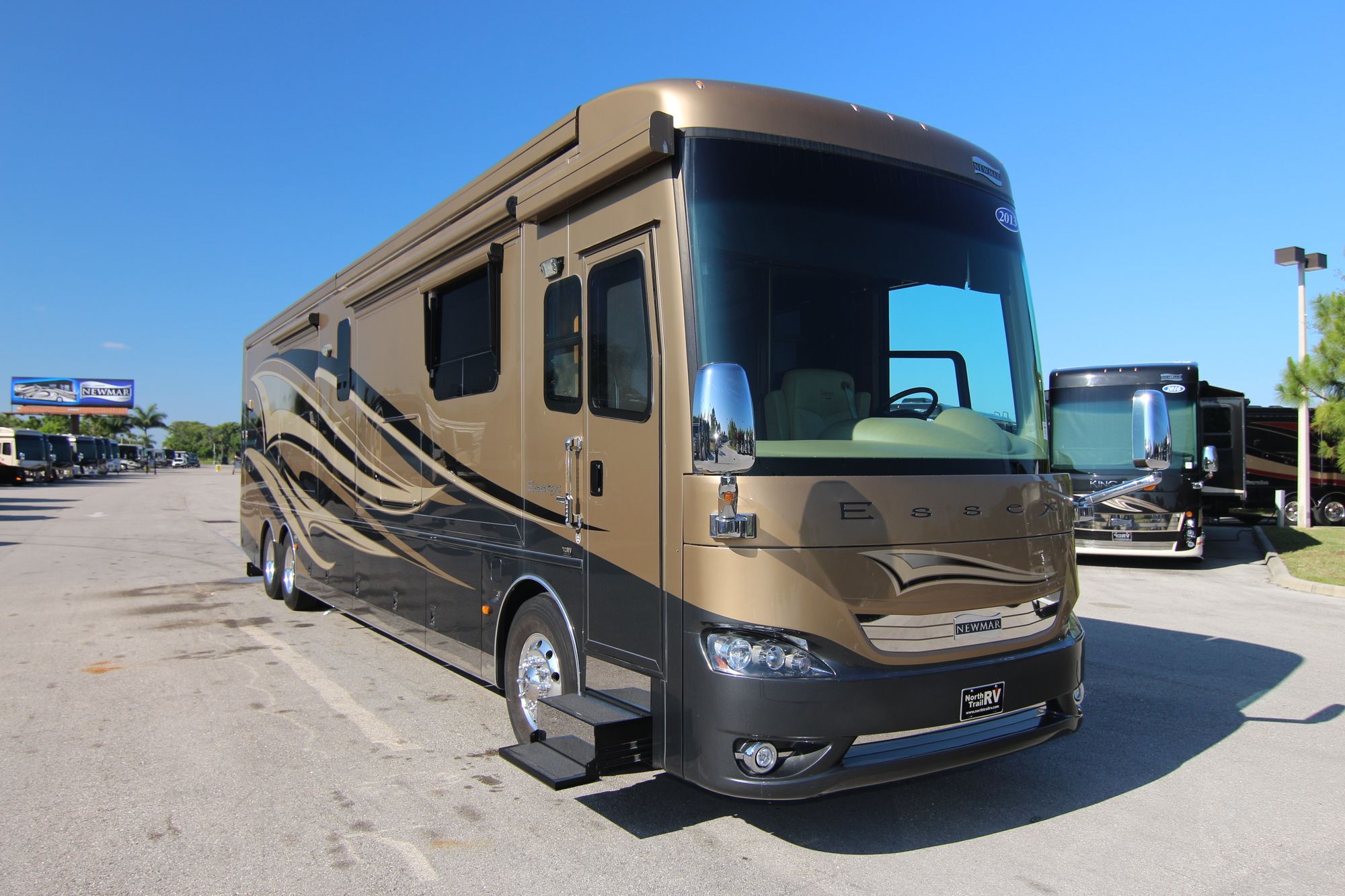 Used 2013 Newmar Essex 4547 Class A  For Sale