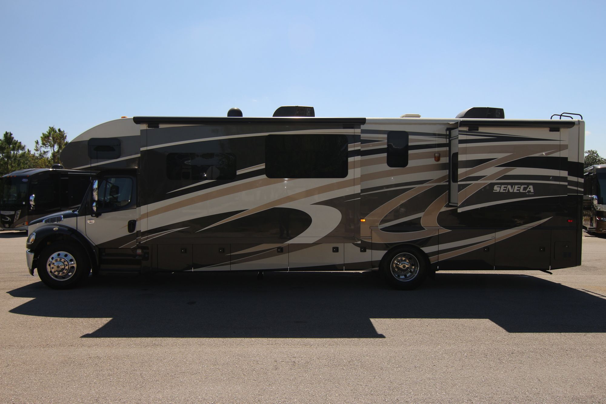 Used 2015 Jayco Seneca 37HJ Super C  For Sale