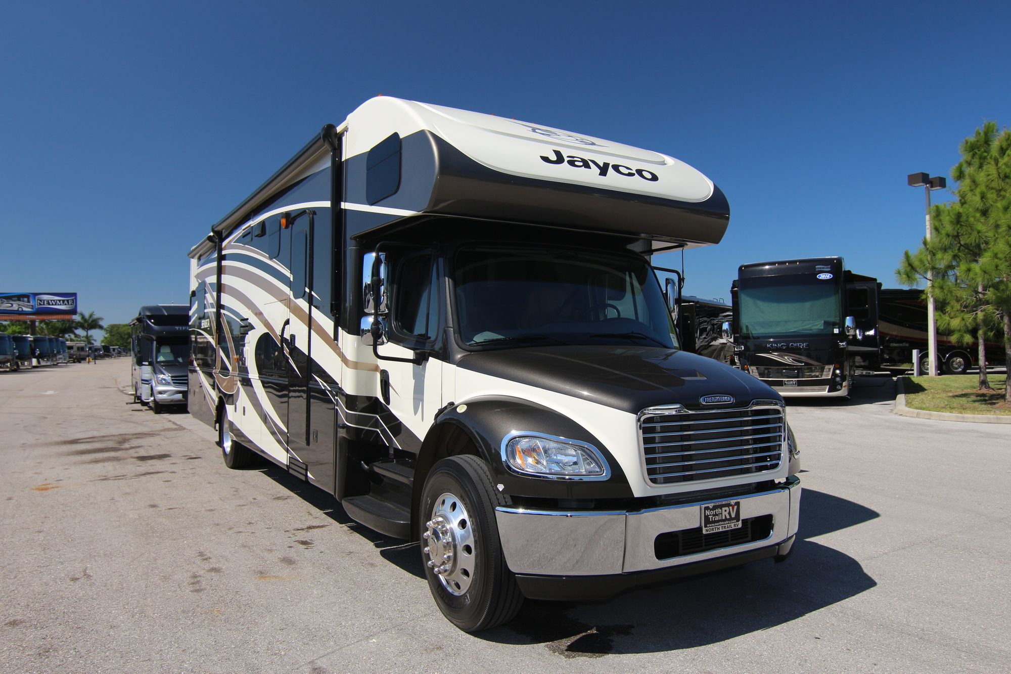 Used 2015 Jayco Seneca 37HJ Super C  For Sale