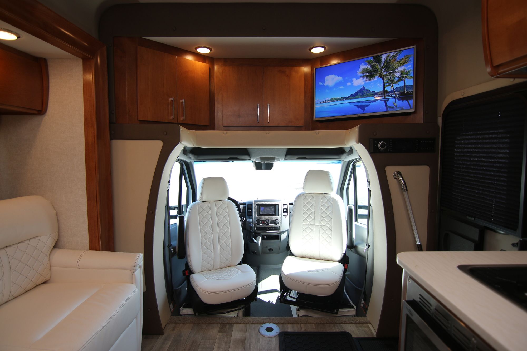 Used 2019 Tiffin Motor Homes Wayfarer 24BW Class C  For Sale