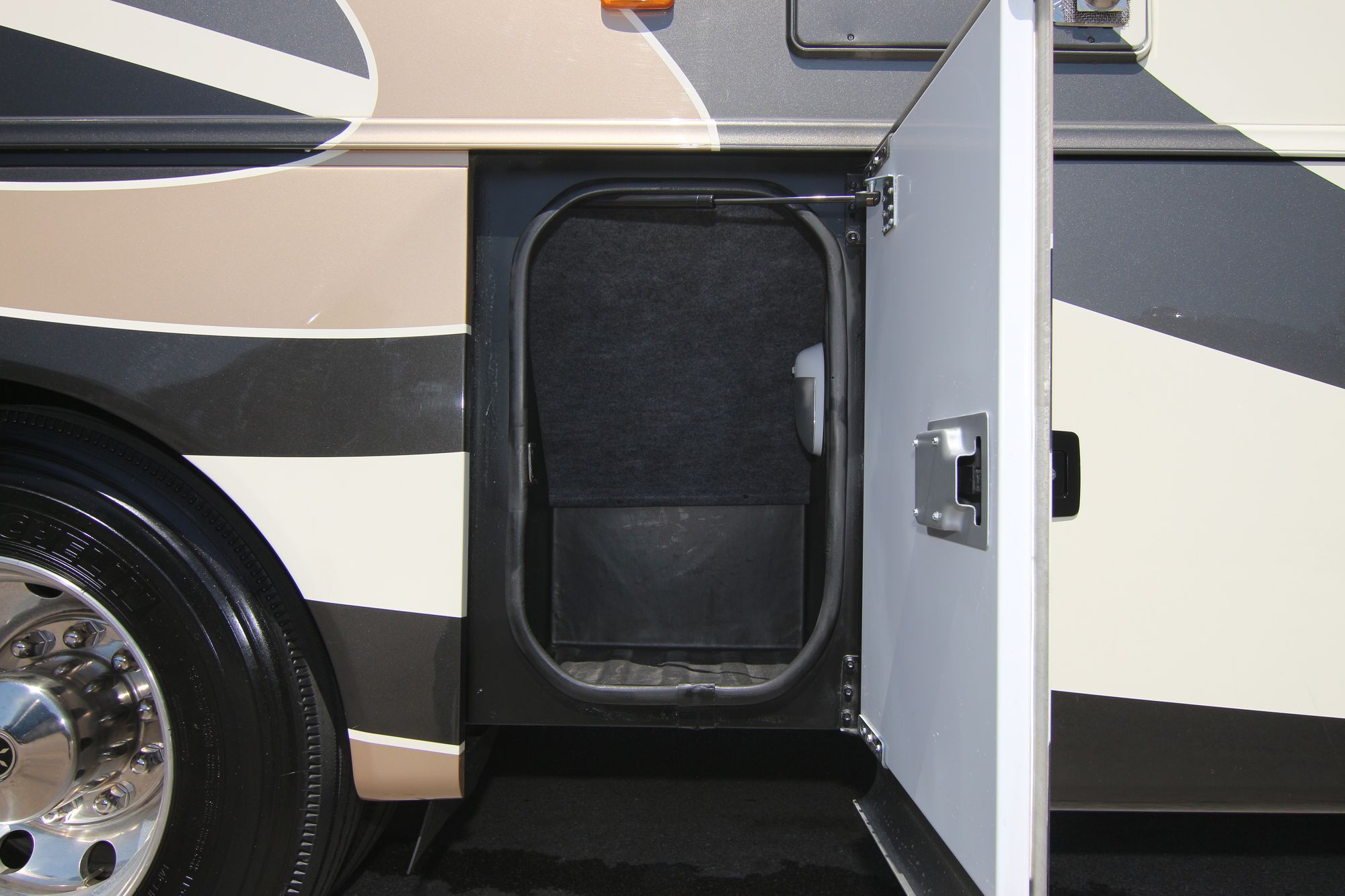 Used 2015 Jayco Seneca 37HJ Super C  For Sale