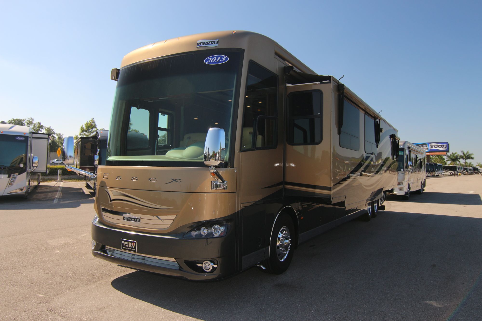 Used 2013 Newmar Essex 4547 Class A  For Sale