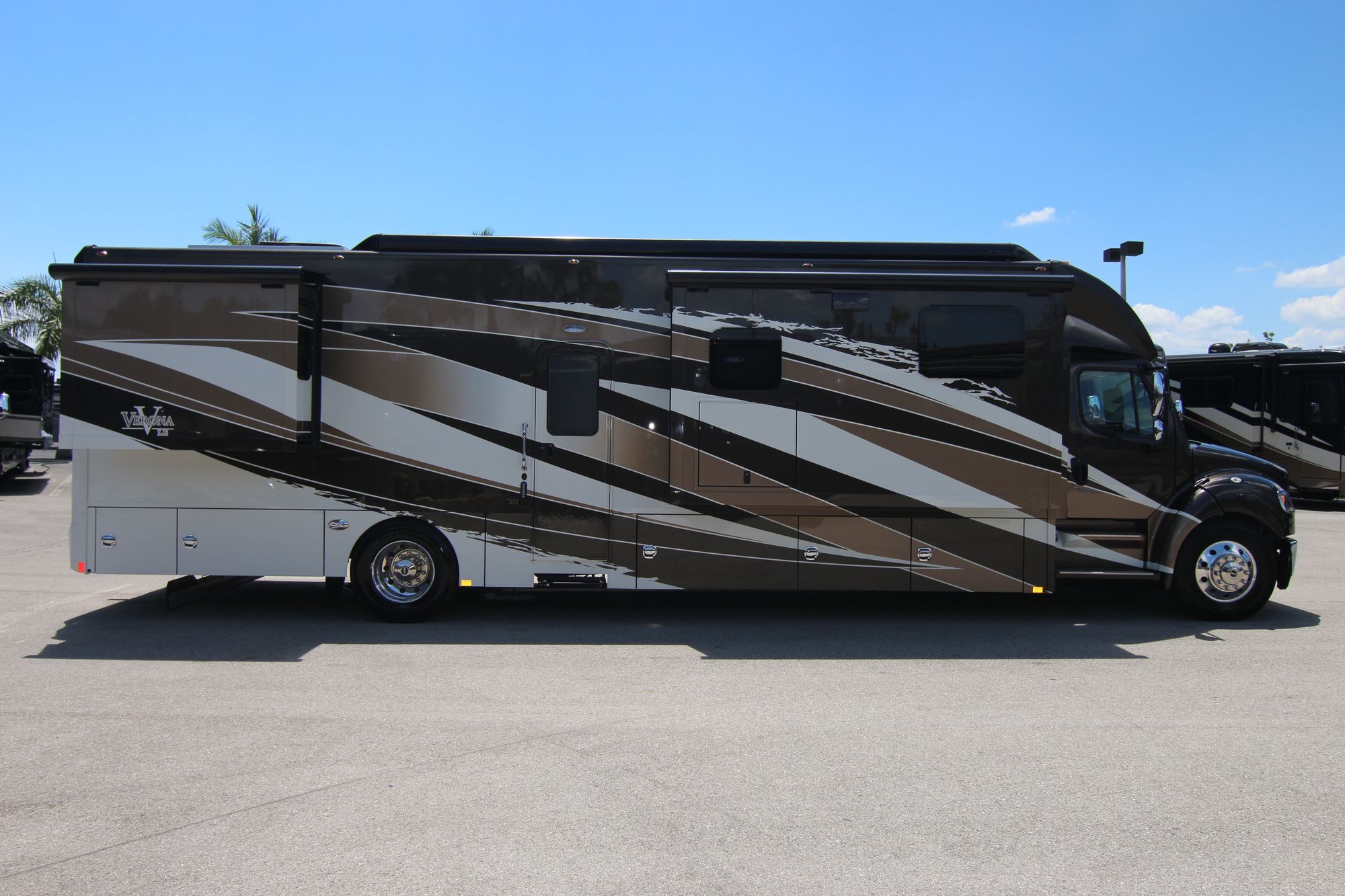 New 2020 Renegade Rv Verona Le 40LTS Super C  For Sale