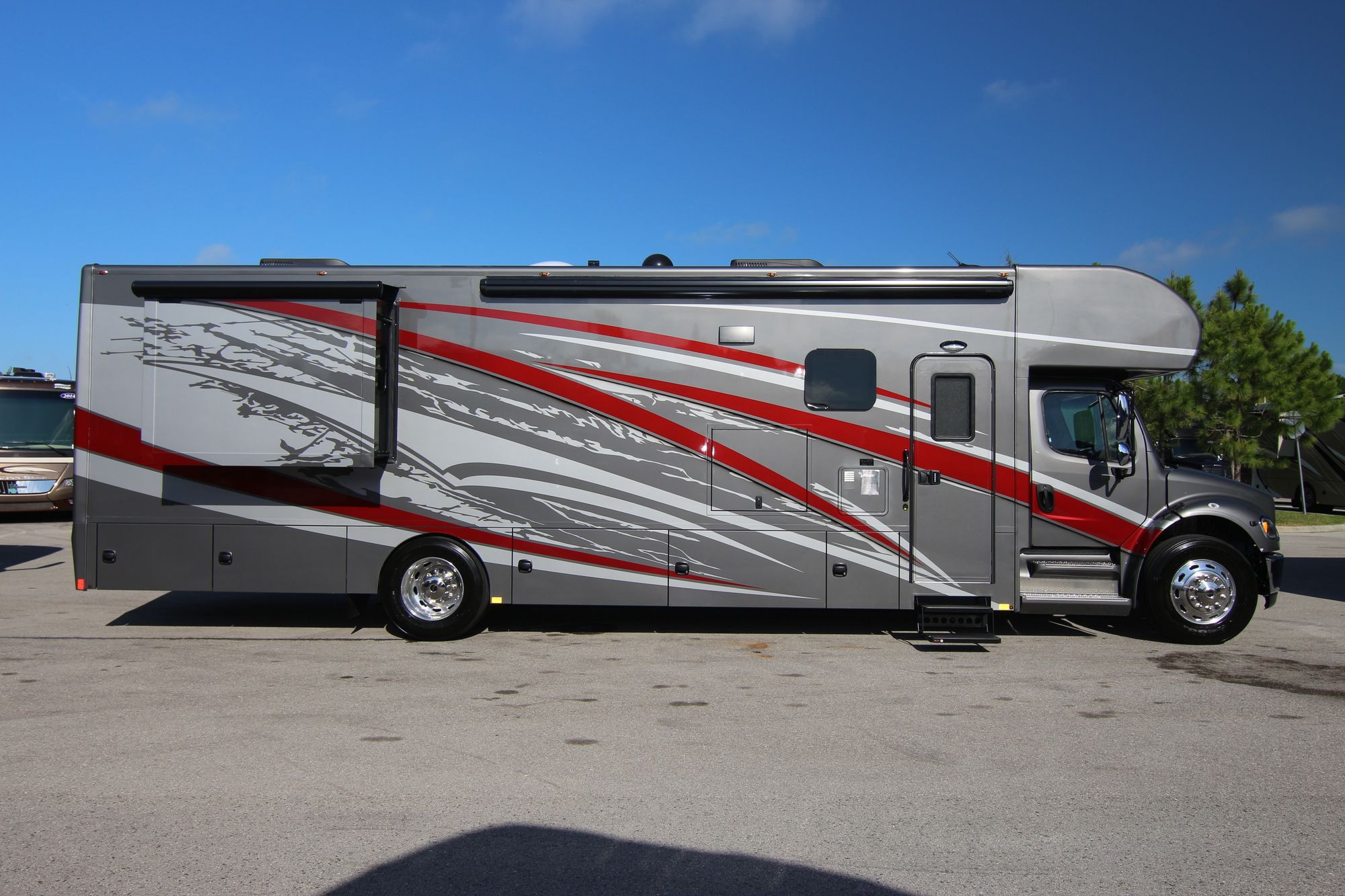 New 2020 Renegade Rv Valencia 38RW Super C  For Sale