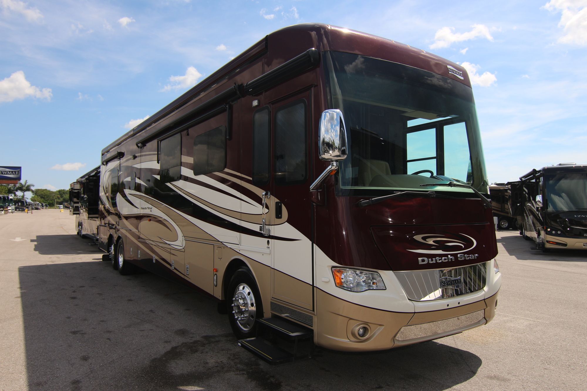 Used 2016 Newmar Dutch Star 4381 Class A  For Sale