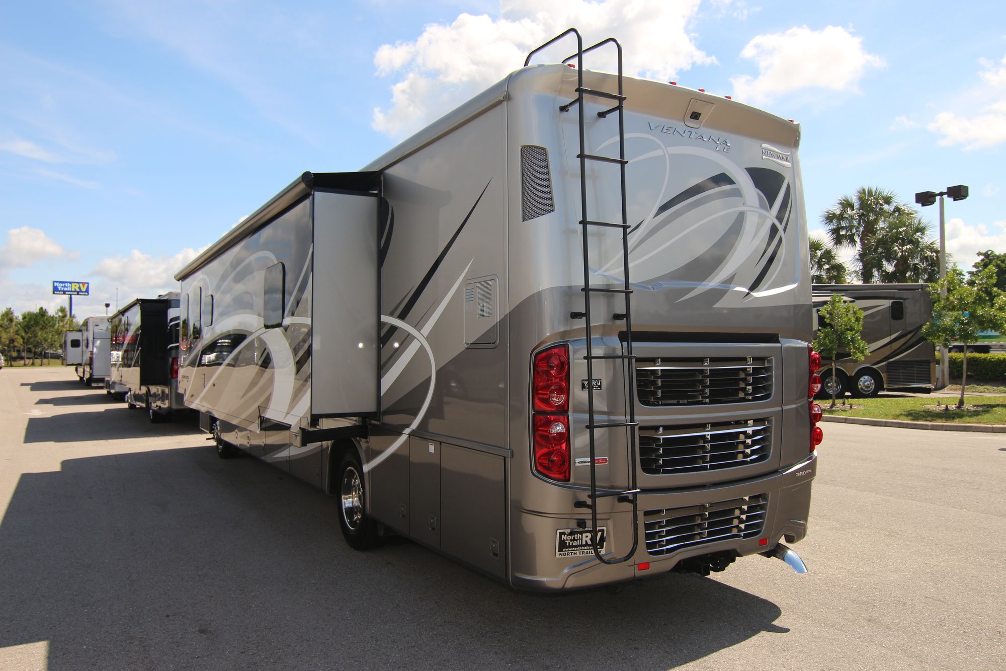 New 2019 Newmar Ventana Le 4002 Class A  For Sale