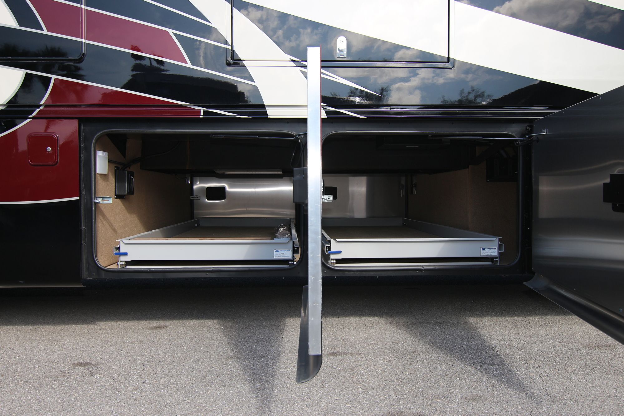 New 2019 Tiffin Motor Homes Phaeton 40IH Class A  For Sale