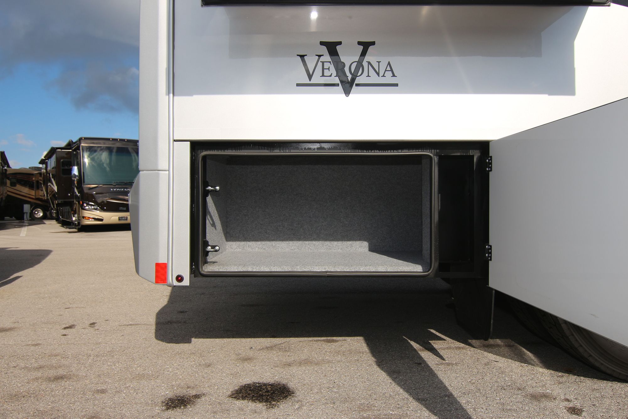 New 2020 Renegade Rv Verona 34VQB Super C  For Sale