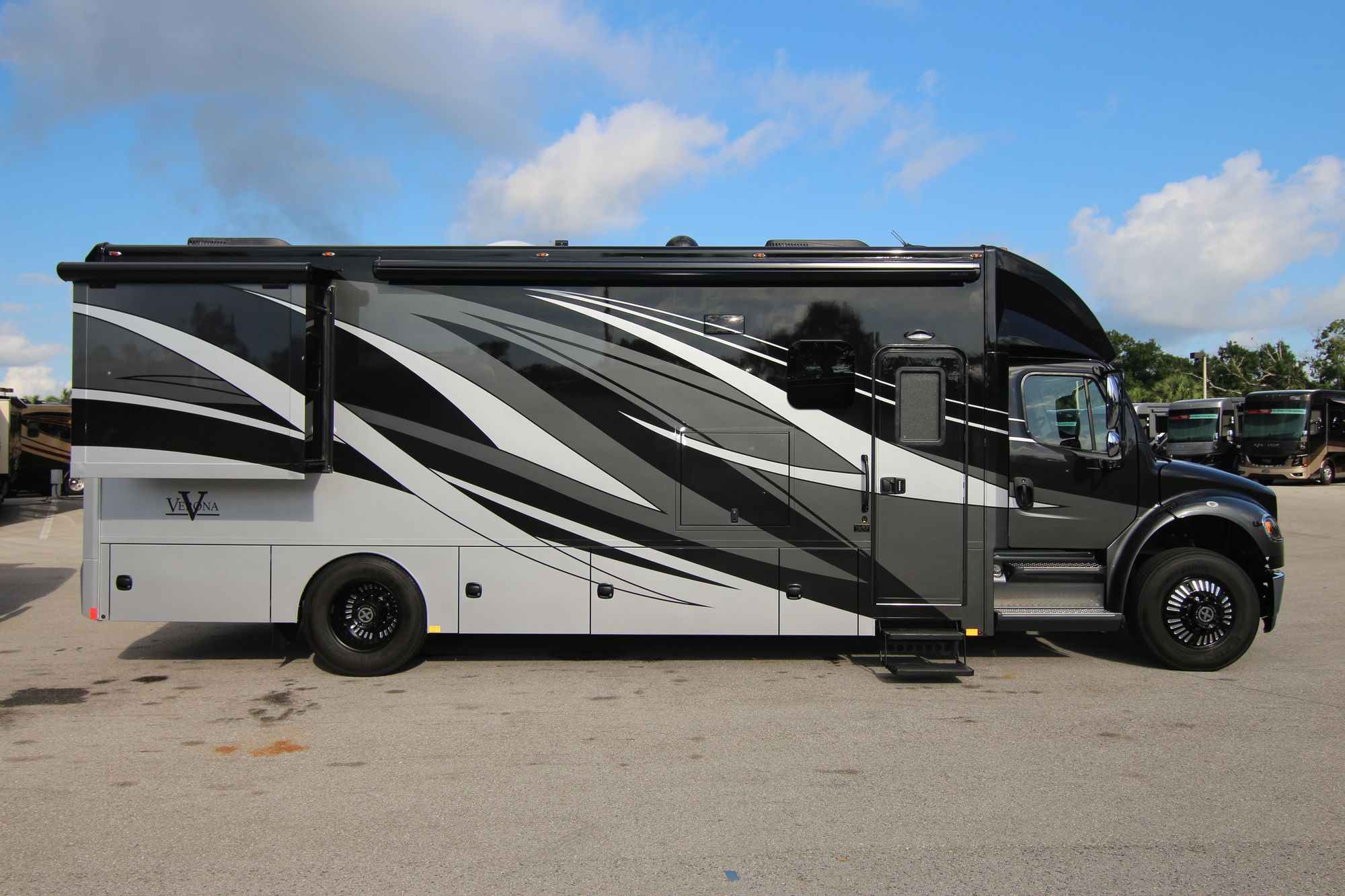 New 2020 Renegade Rv Verona 34VQB Super C  For Sale