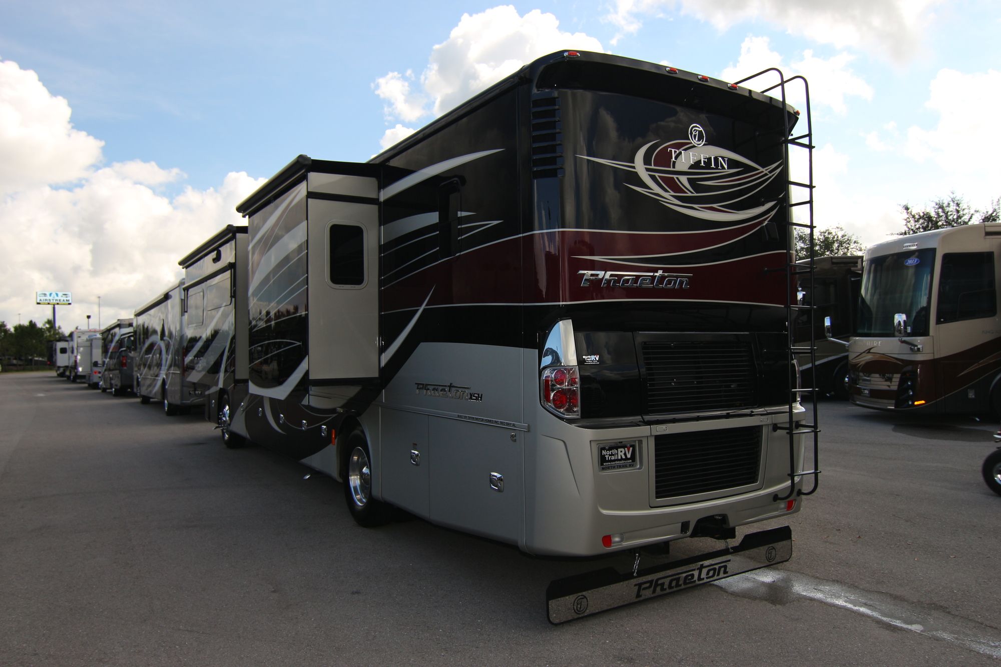 New 2019 Tiffin Motor Homes Phaeton 40IH Class A  For Sale