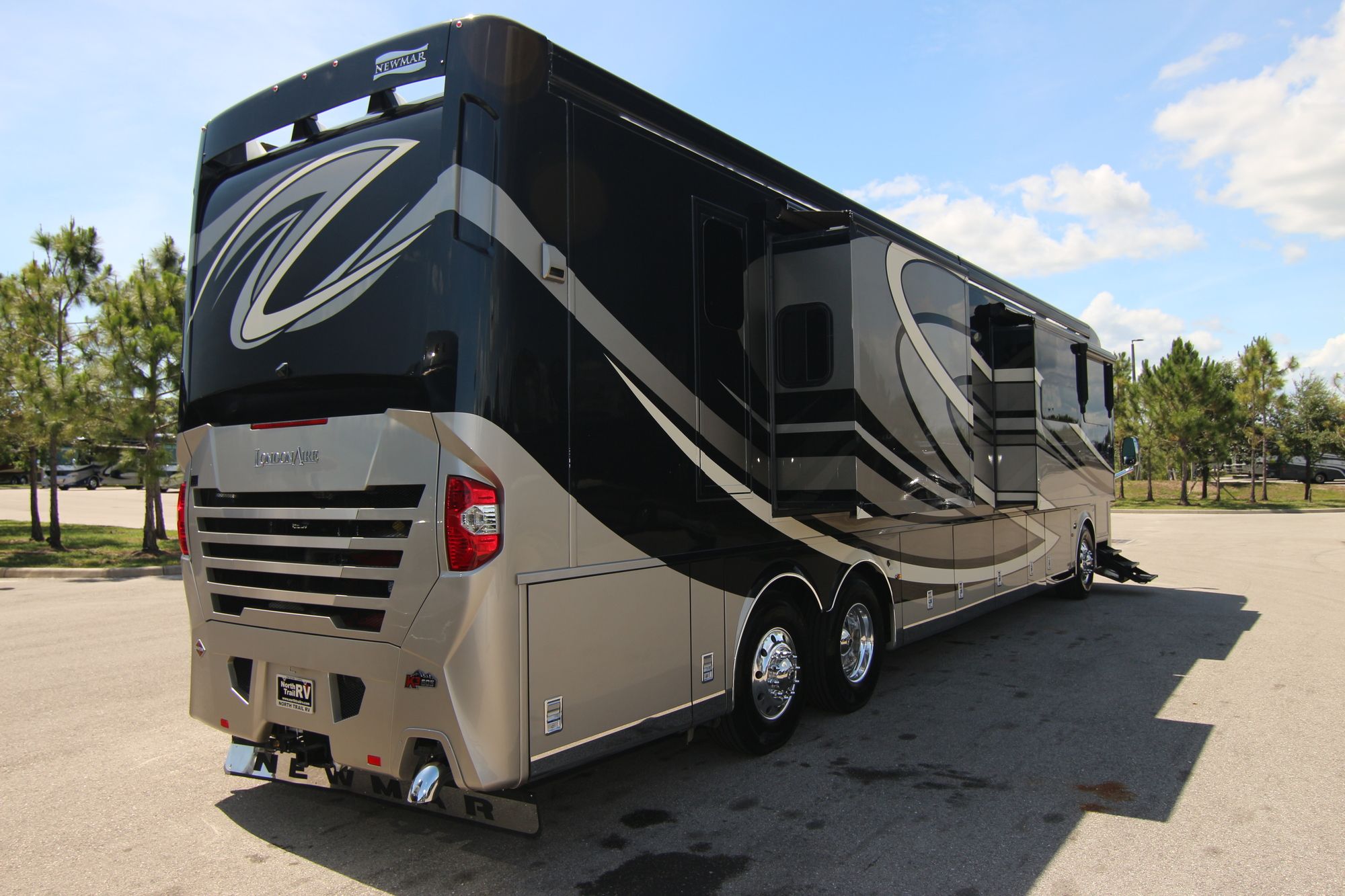 New 2019 Newmar London Aire 4535 Class A  For Sale