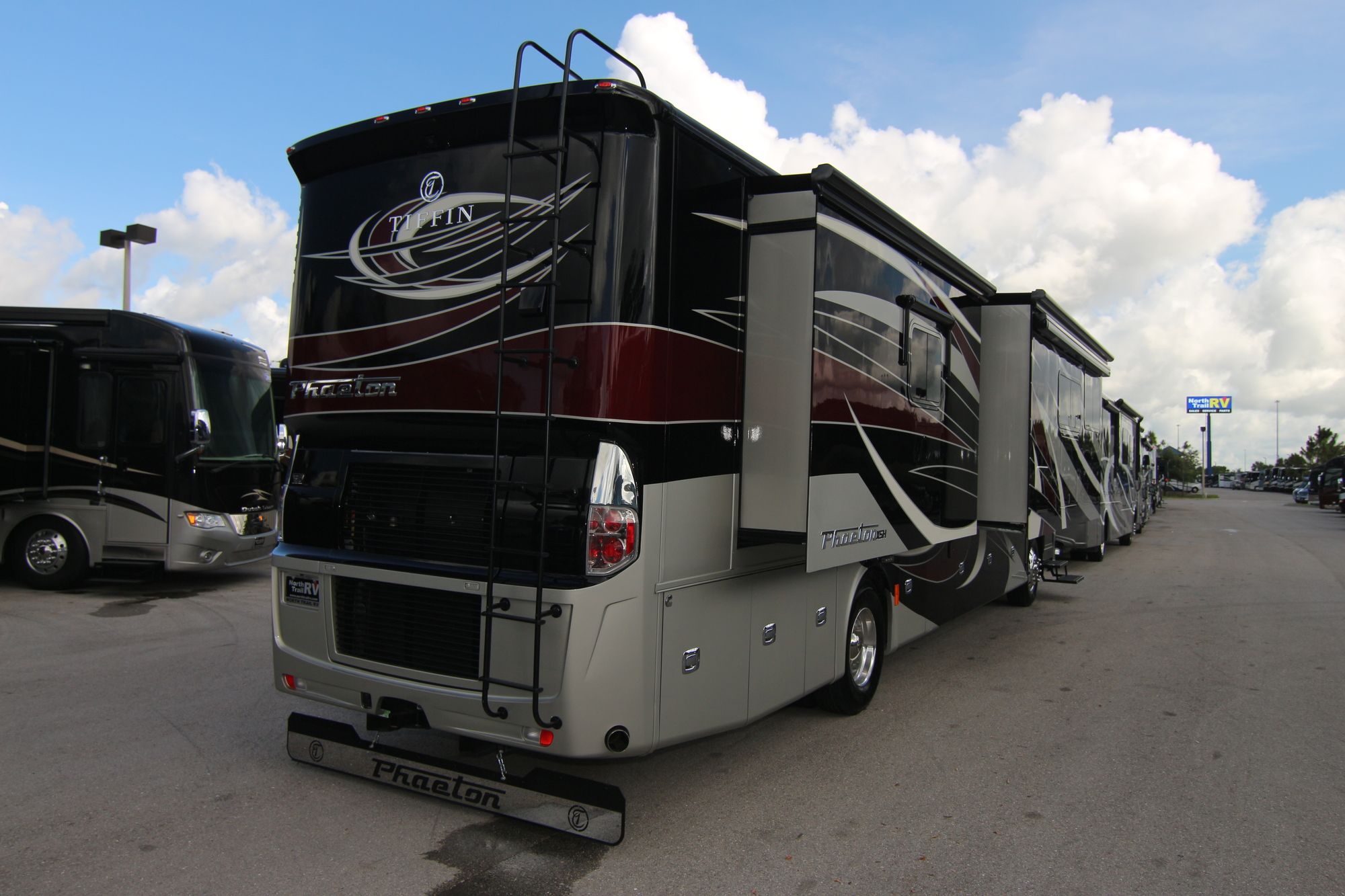 New 2019 Tiffin Motor Homes Phaeton 40IH Class A  For Sale