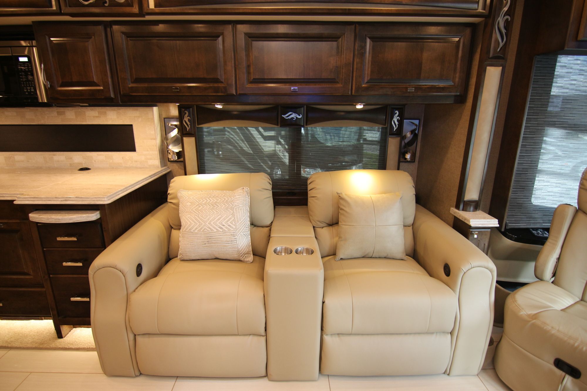 New 2019 Tiffin Motor Homes Phaeton 40IH Class A  For Sale