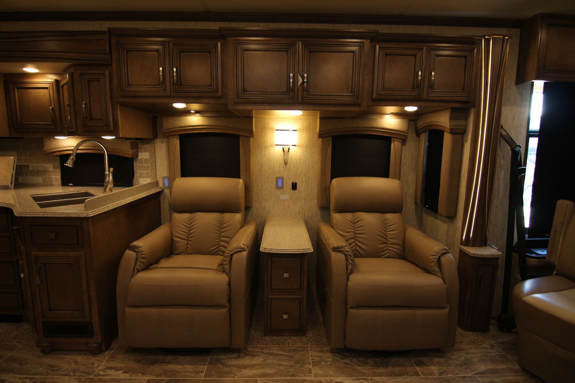 New 2019 Newmar Ventana Le 4002 Class A  For Sale