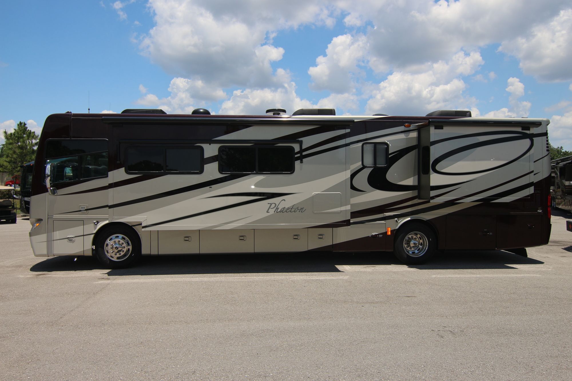 Used 2012 Tiffin Motor Homes Phaeton 40QTH Class A  For Sale