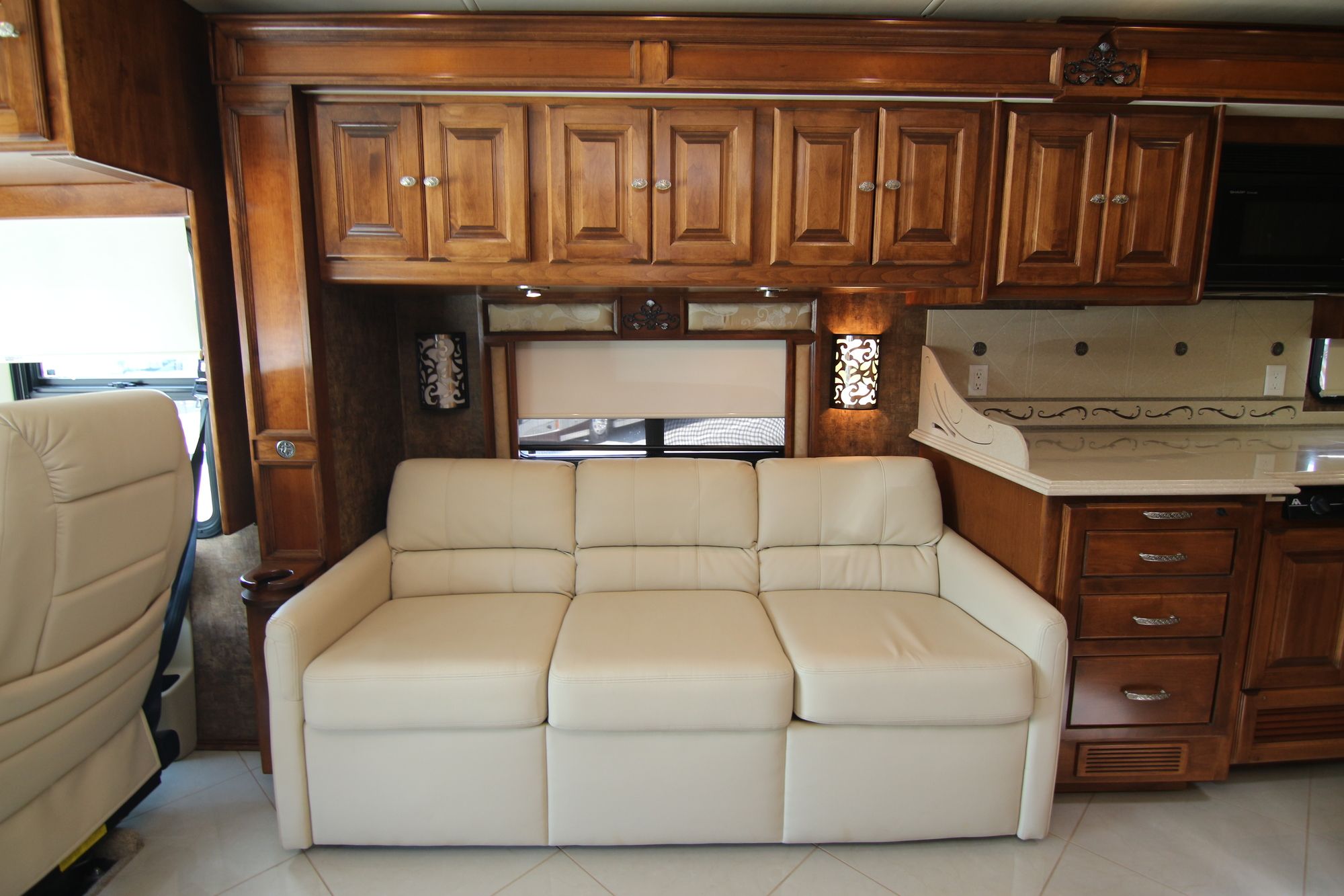 Used 2012 Tiffin Motor Homes Phaeton 40QTH Class A  For Sale