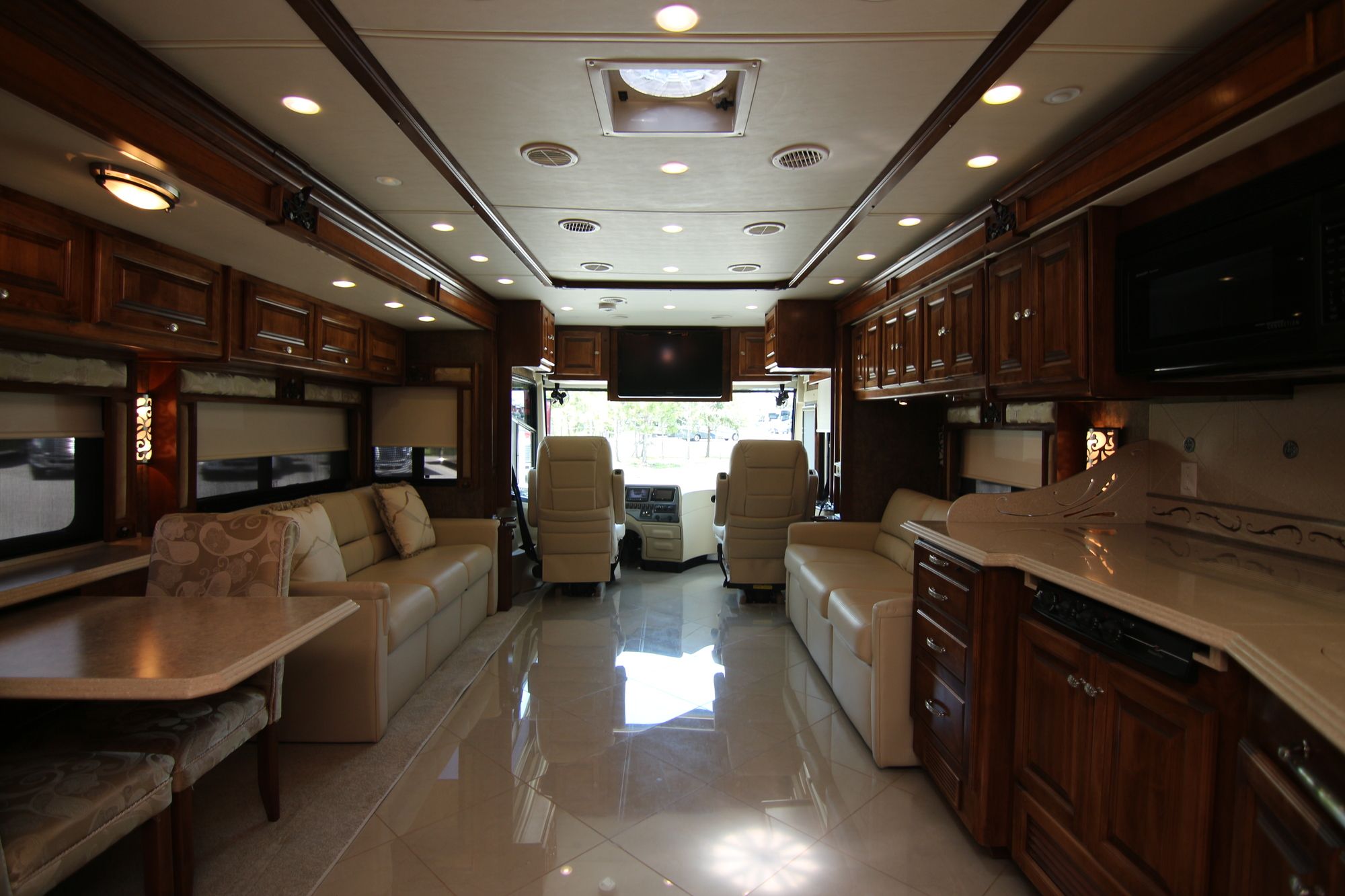 Used 2012 Tiffin Motor Homes Phaeton 40QTH Class A  For Sale
