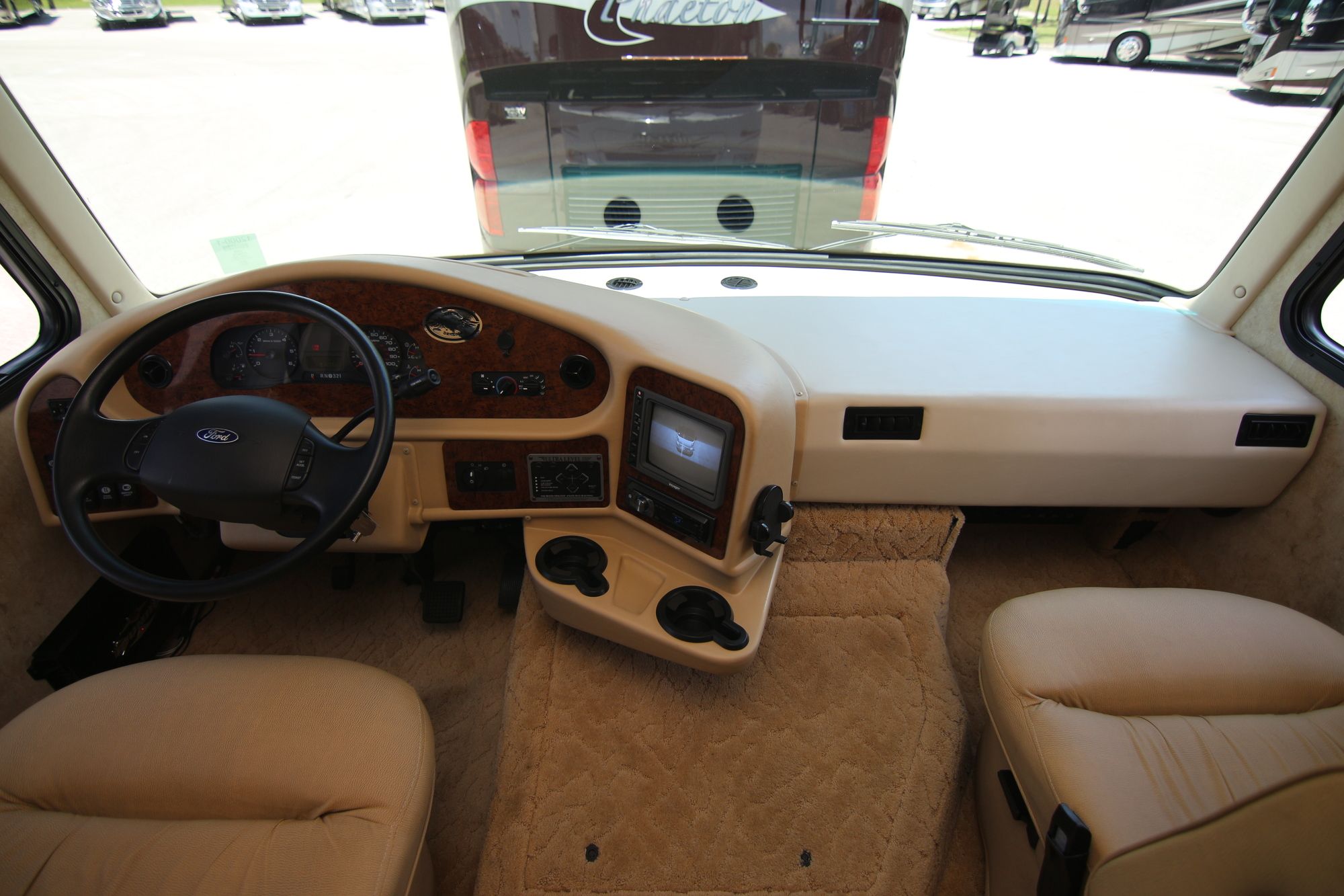 Used 2009 Damon Outlaw 3611 Class A  For Sale