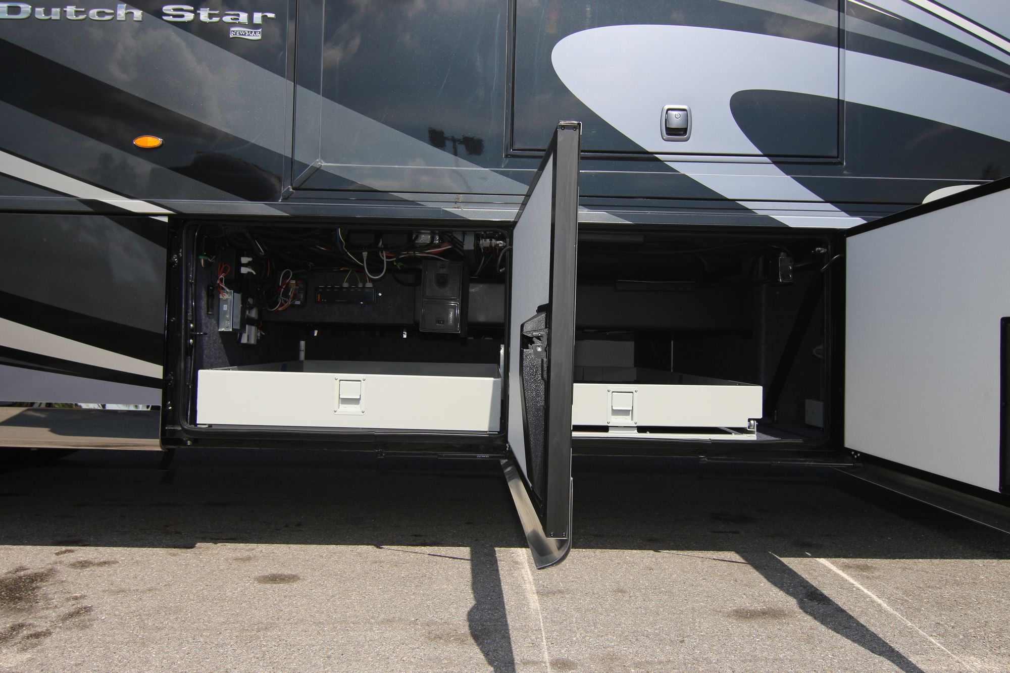 New 2019 Newmar Dutch Star 4018 Class A  For Sale